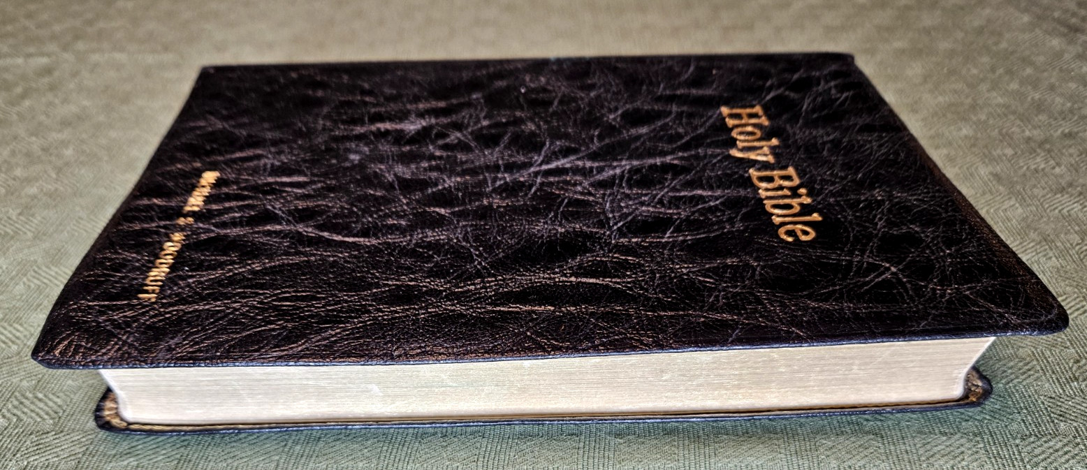 KJV – LARGE Print Reference Holy Bible, Black Genuine Leather, World 956C
