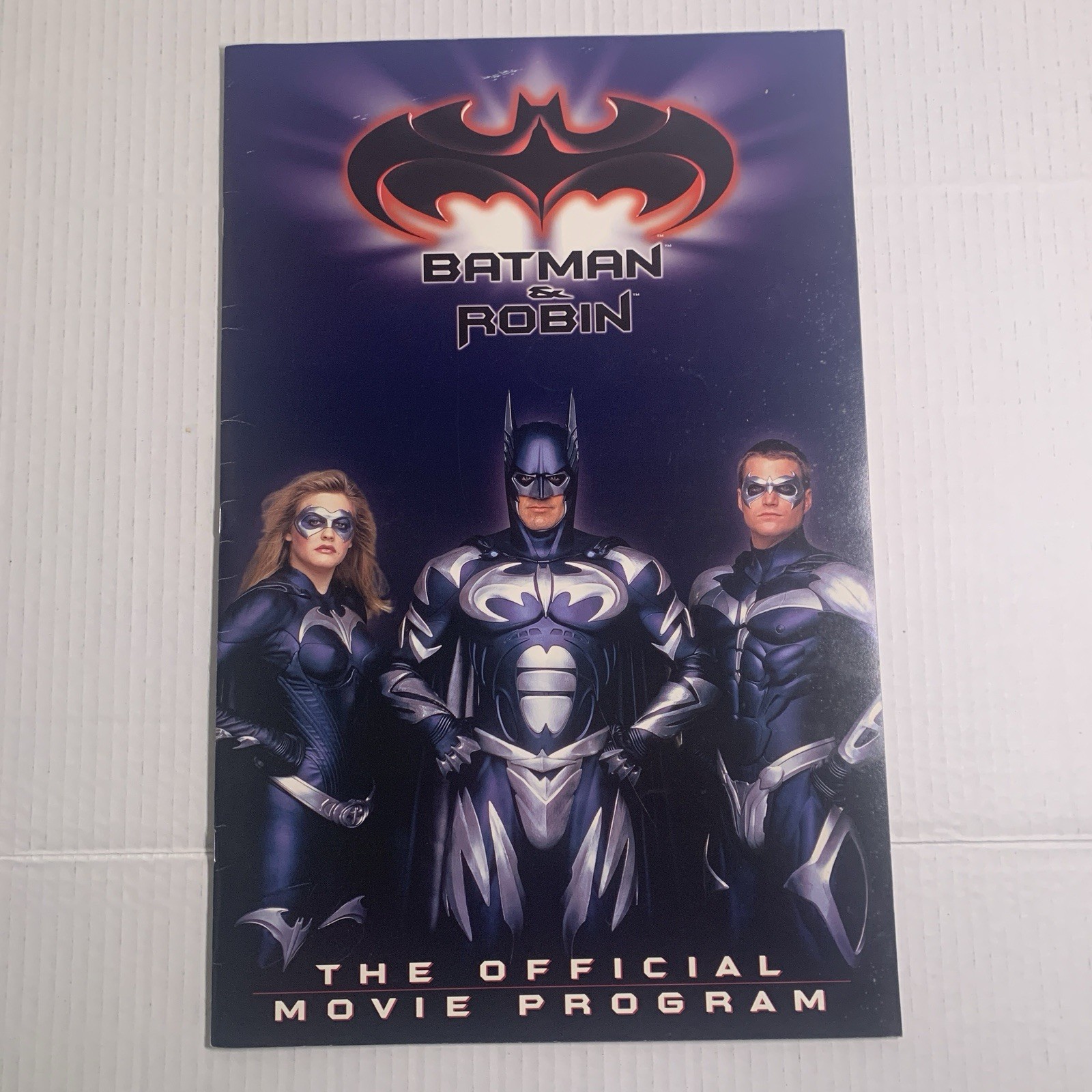 BATMAN & ROBIN THE OFFICIAL MOVIE PROGRAM c. 1997 – 36 Pages, Oversized
