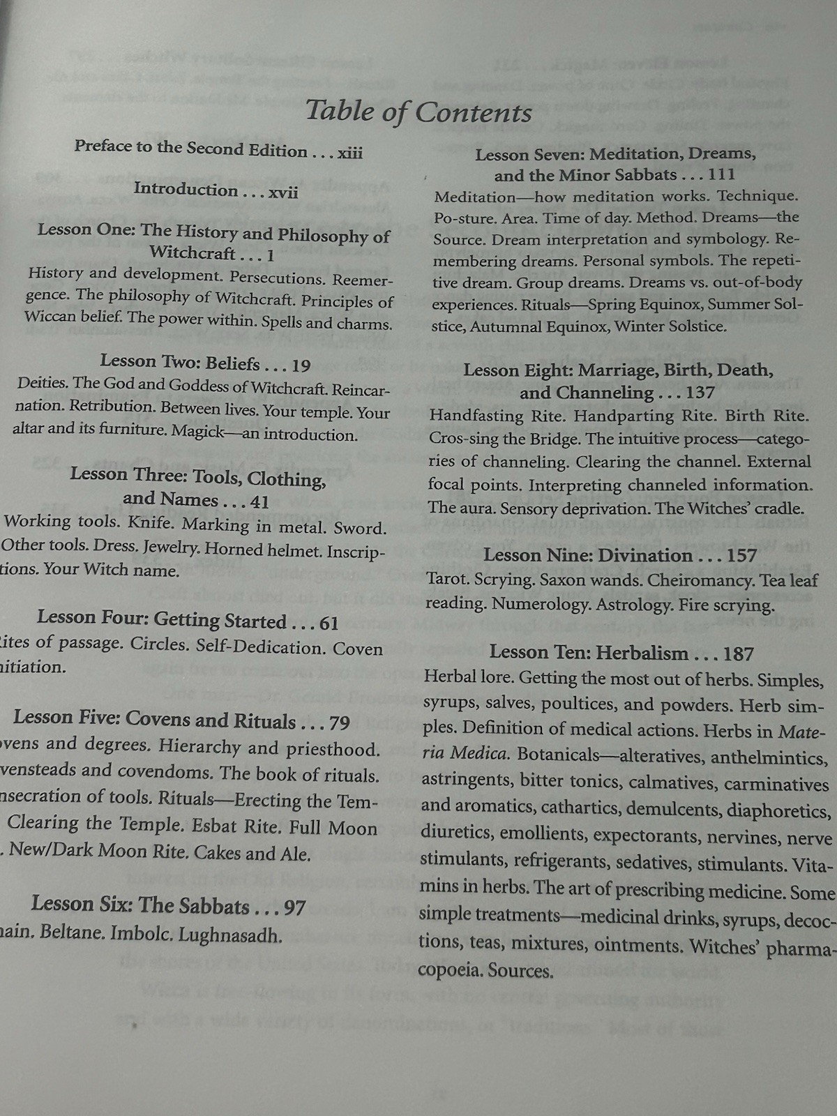 Buckland’s Complete Book of Witchcraft (Llewellyn’s Practical Magick) J405