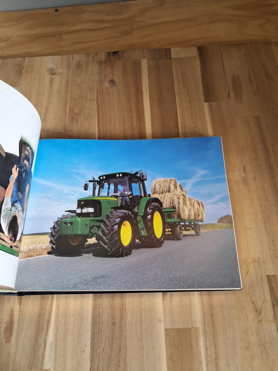 Chartwell Books huge book The Ultimate Guide to Tractors by Jim Glastonbury P80