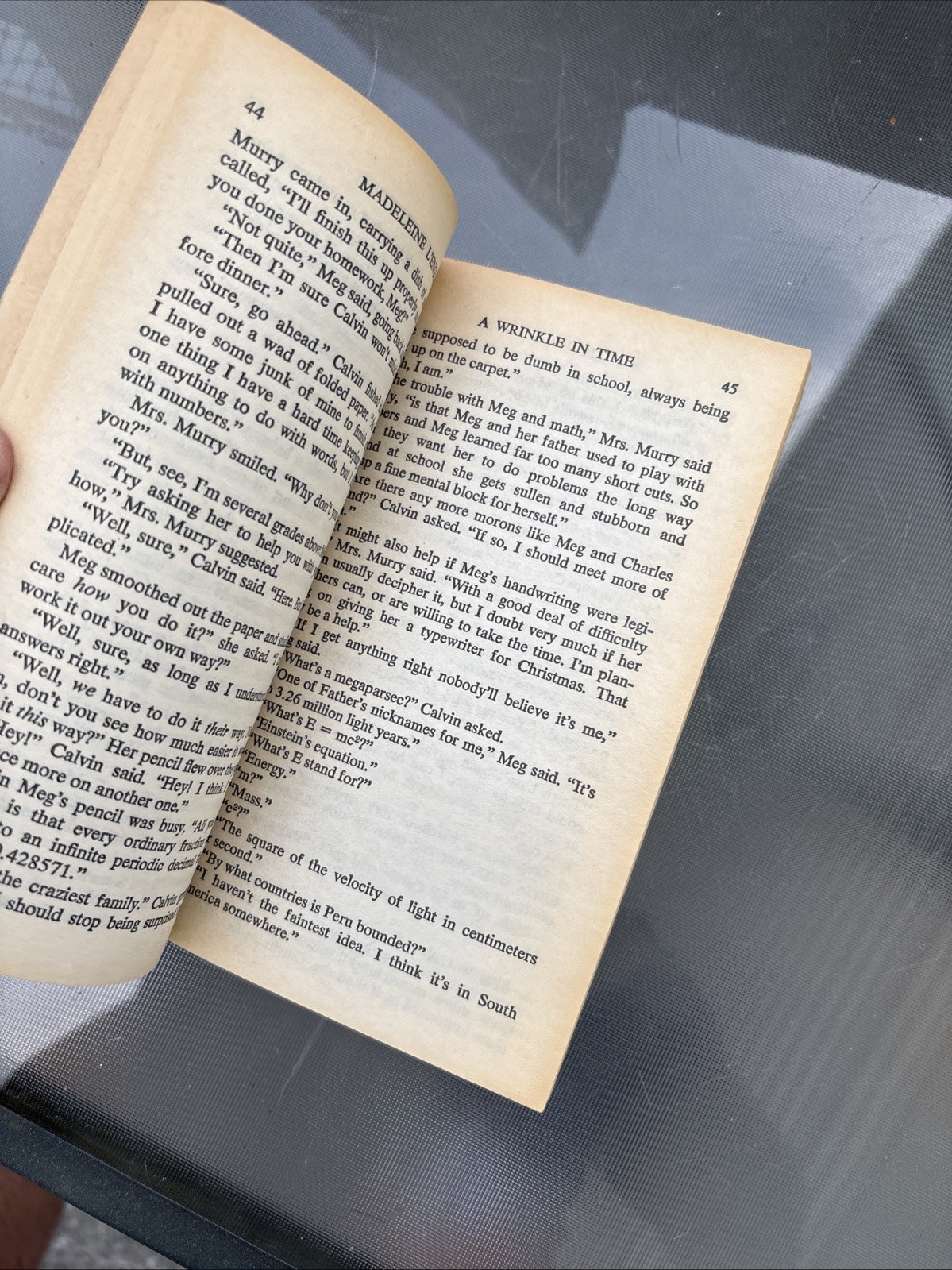 A Wrinkle in Time by Madeleine L’Engle 1976 vintage paperback Stranger Things