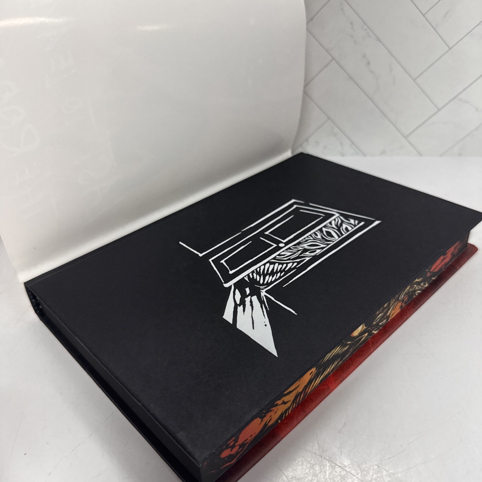 Last to Leave the Room by Caitlin Starling ILLUMICRATE evernight EXCLUSIVE HC