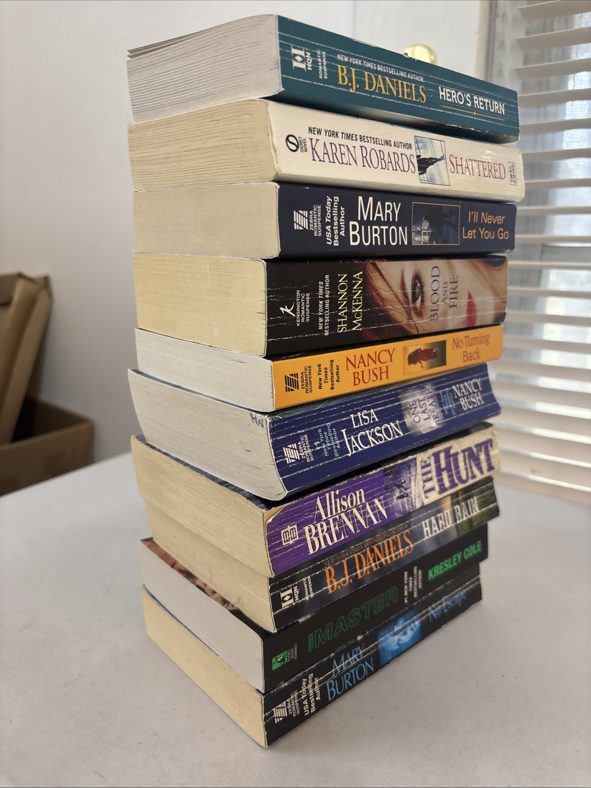 Lot of 10 Romantic Suspense – Mixed Authors – Mass Paperbacks FREE SHIPPING