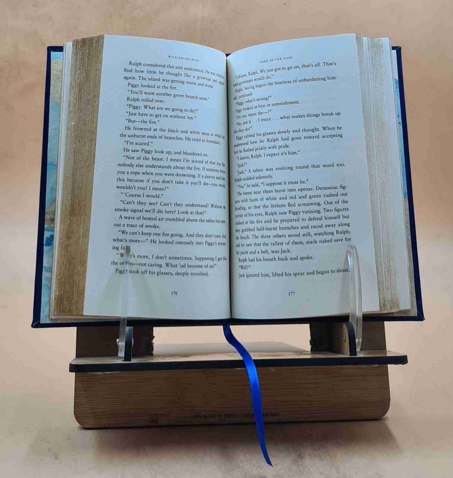 Lord Of The Flies: (Penguin Classics Deluxe Edition) [Premium Leather Bound]