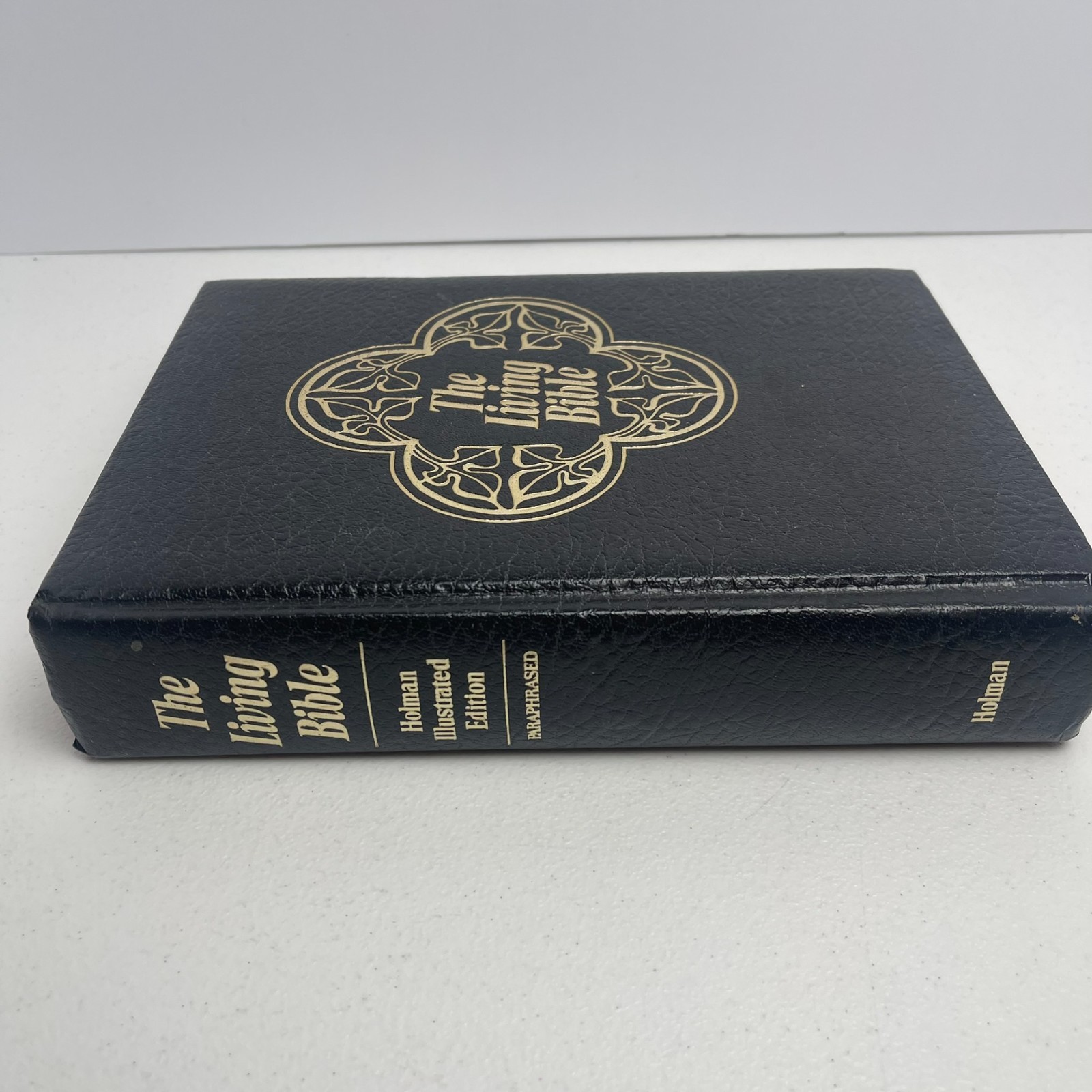 VTG – The Living Bible – Holman Illustrated Edition – 1973
