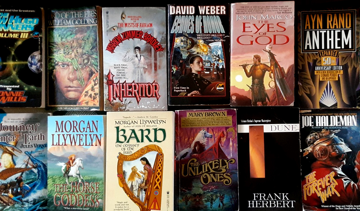 Science Fiction/Fantasy Paperback Books YOU PICK the Title-Some Vintage