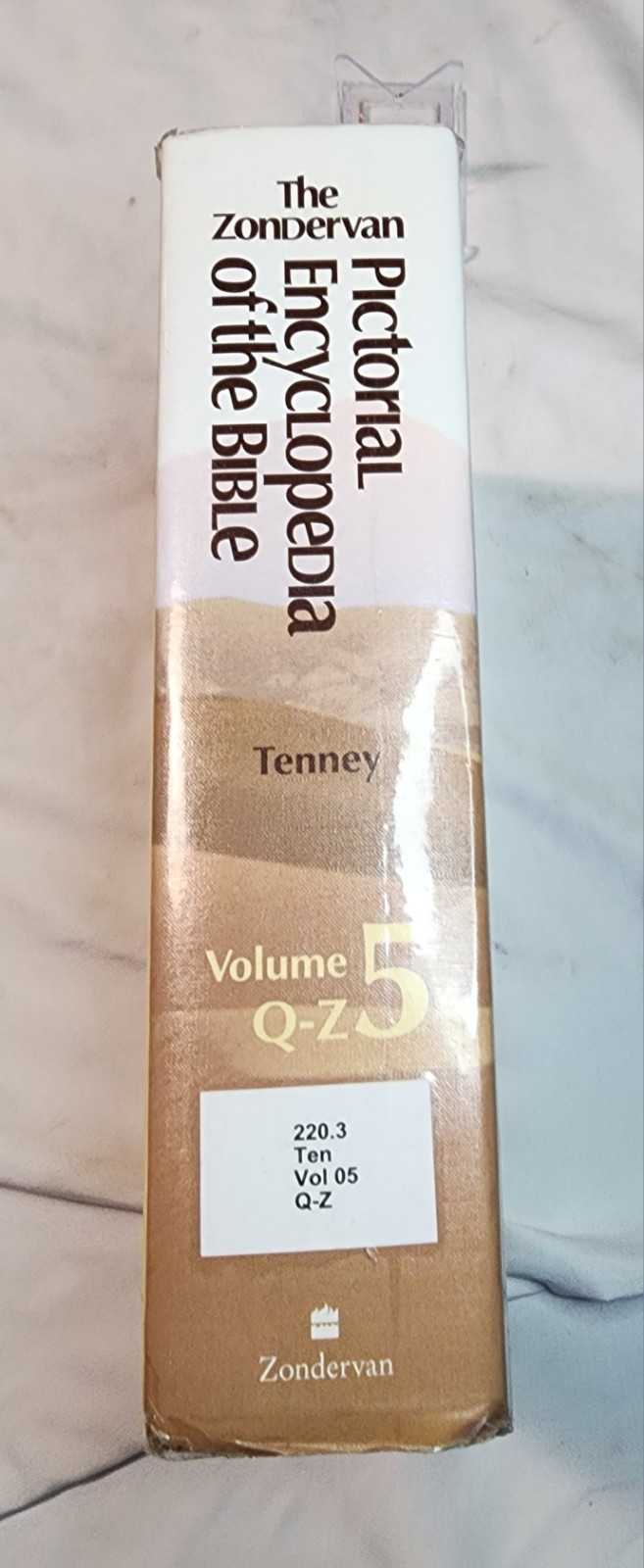 Zondervan Pictorial Encyclopedia of the Bible Volume 5 by Merrill Chapin Tenney