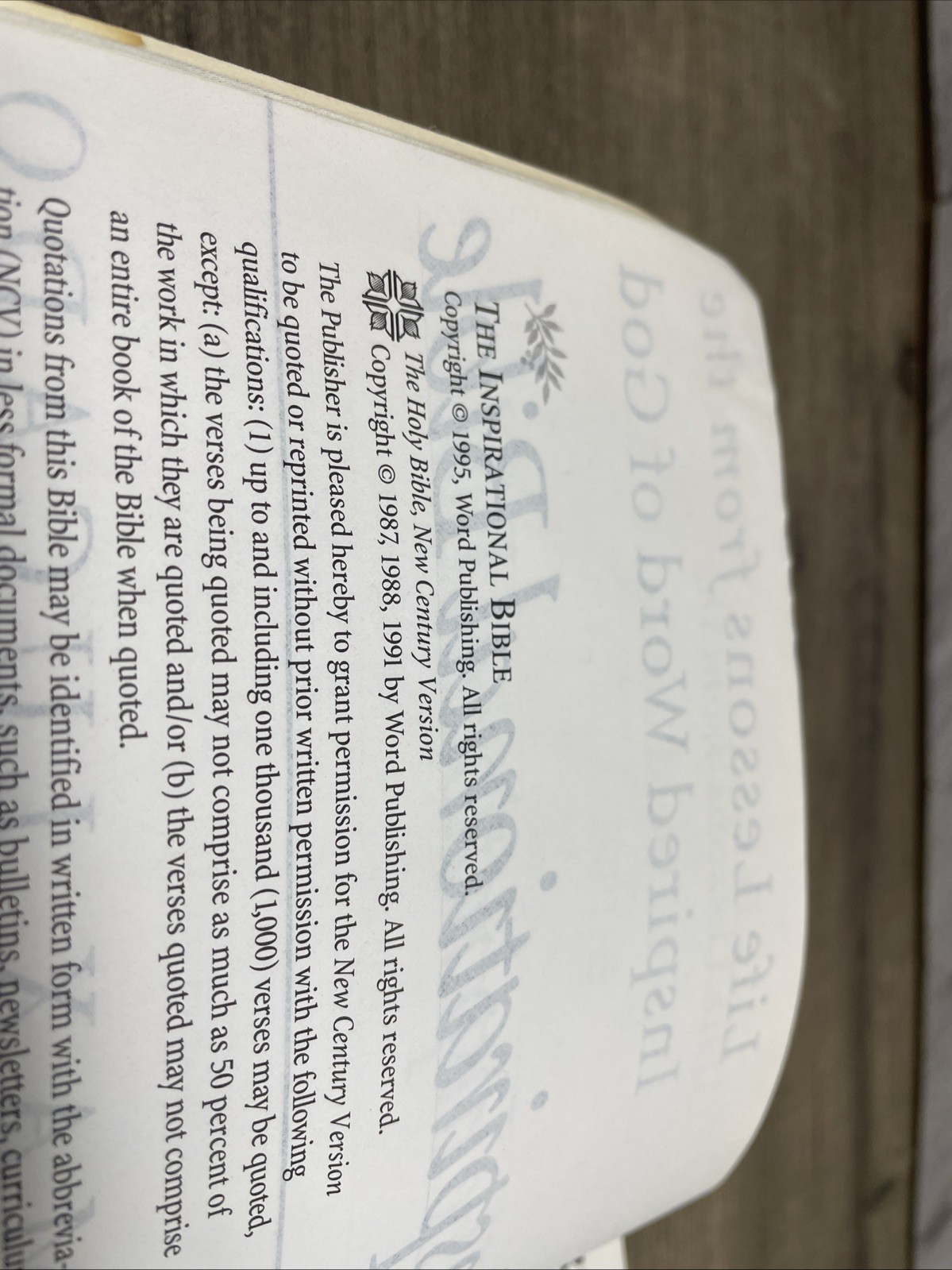 The Inspirational Bible (New Century Version, The Everyday Bible) – ACCEPTABLE