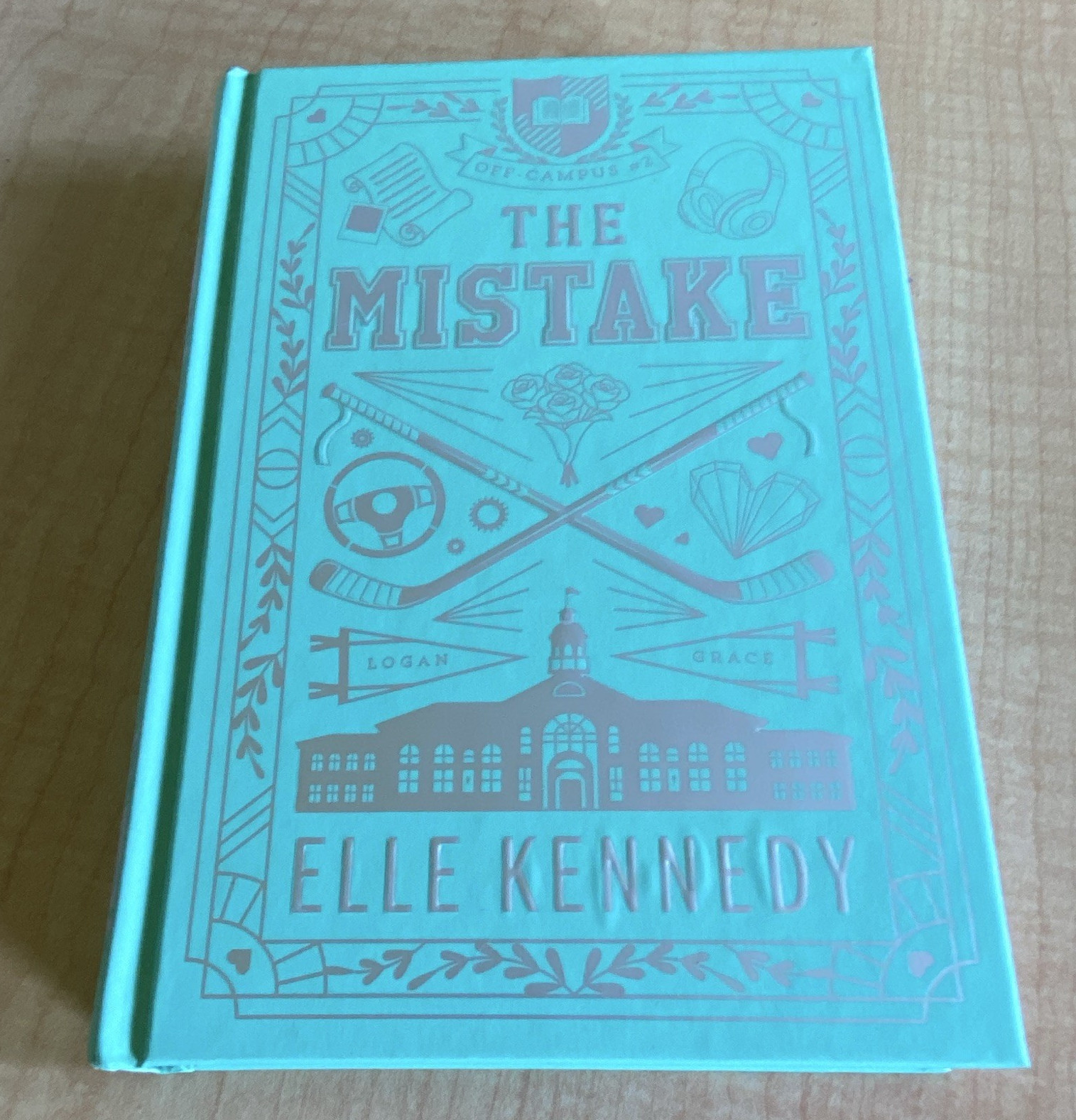 The Mistake (Off-Campus) by Elle Kennedy, Bloom Books, YA Romance Novel, HC