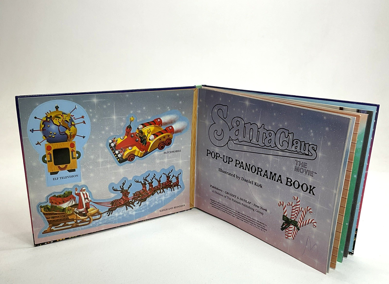 Pop Up Panorama SANTA CLAUS THE MOVIE By Dan Kirk Hardcover Book 3D Scenes 1985