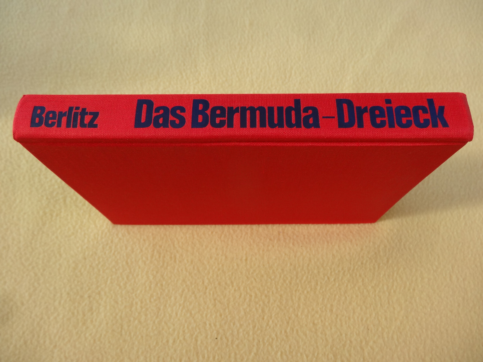 „Das Bermuda-Dreieck“ von Charles Berlitz – von 1974 – gebundene Ausgabe