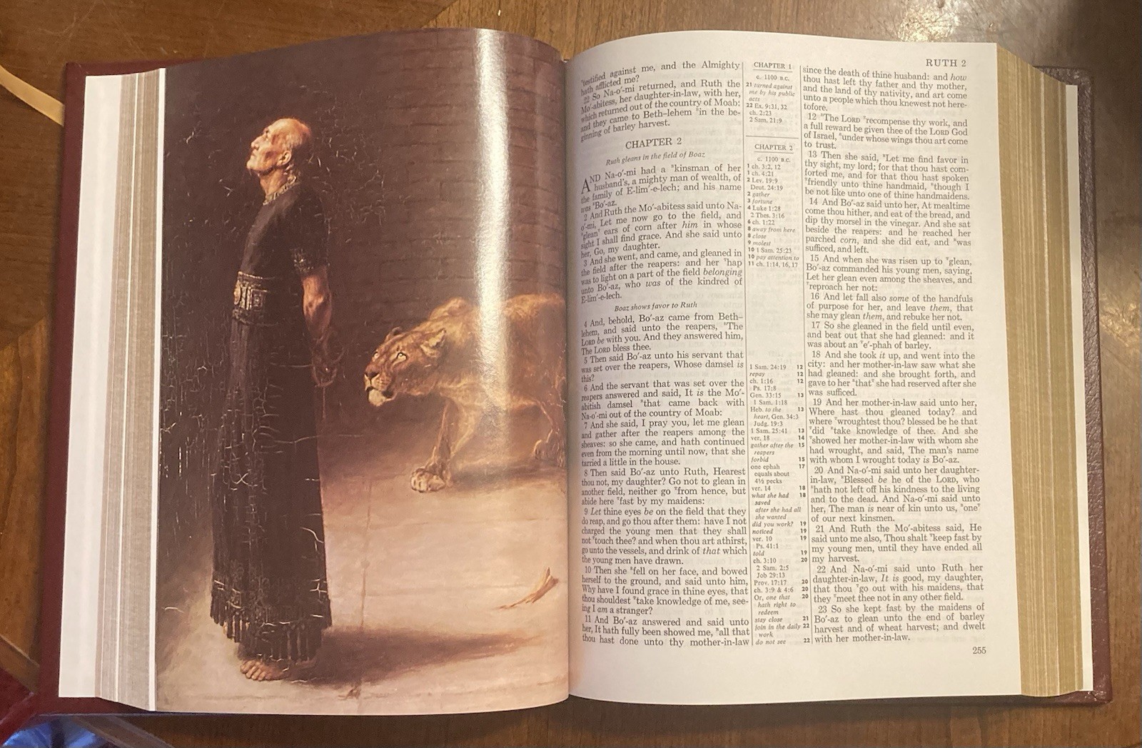 Family Bible by Thomas Nelson Publishing Staff – Bonded Leather