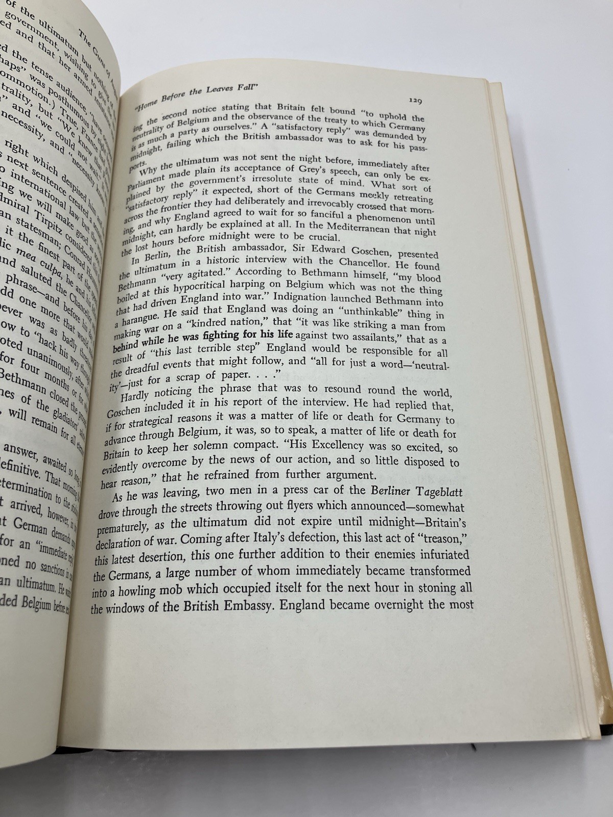 The Guns of August Barbara W. Tuchman Vintage 1979 World War 1 Hardcover DJ