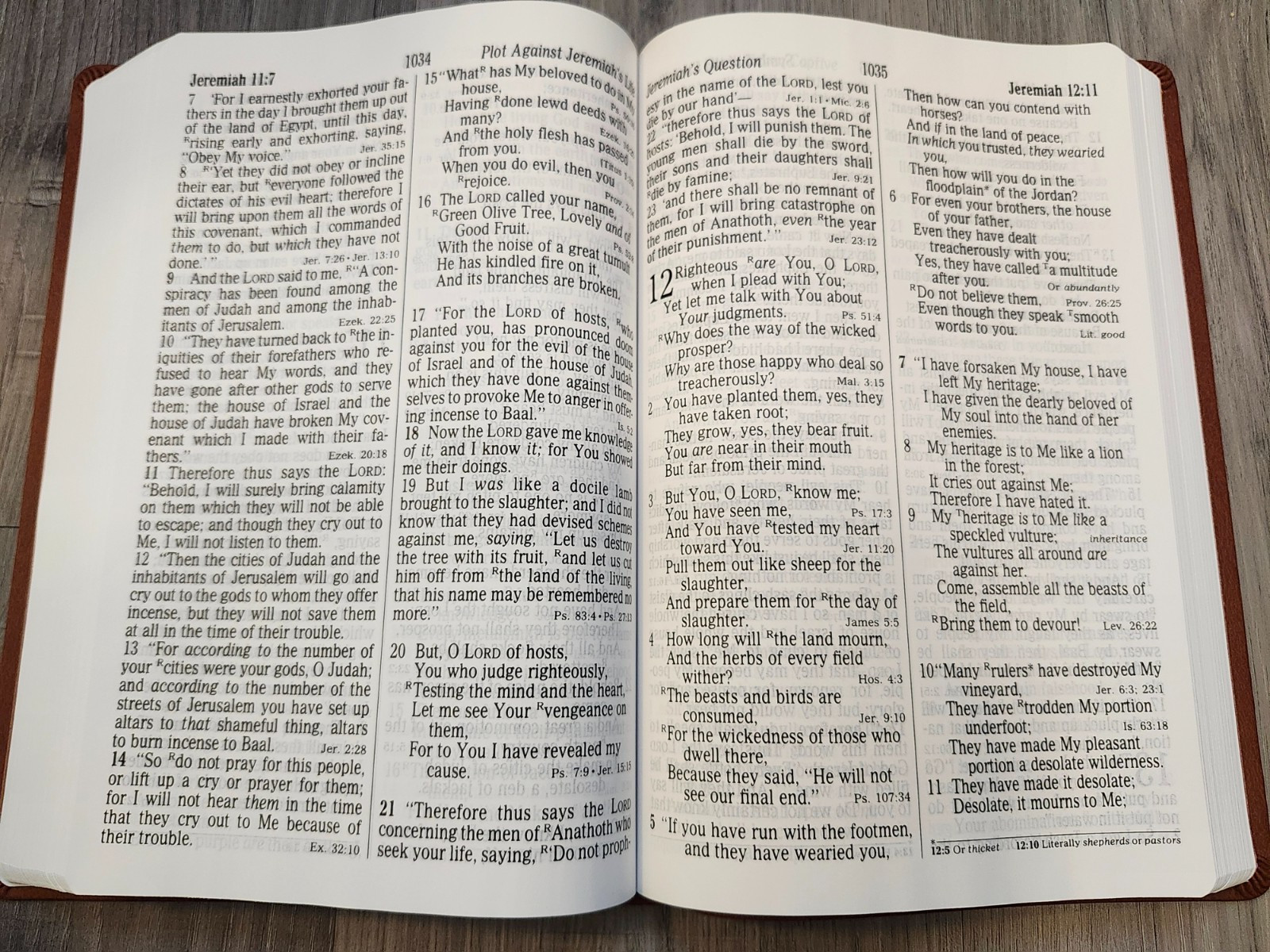 Super Giant Print Bible NKJV Imitation Leather Largest Print 16 point BRAND NEW!