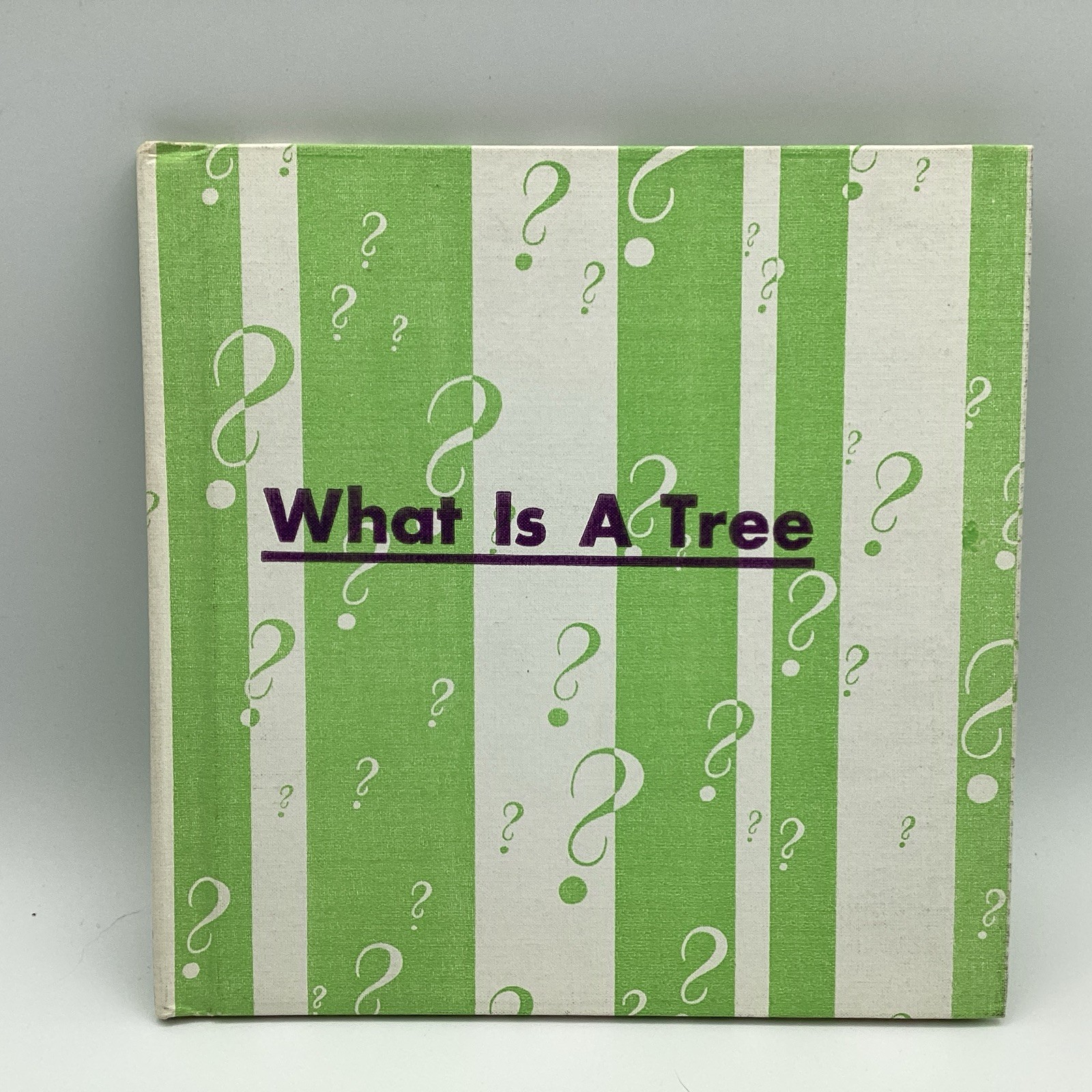 WHAT IS A TREE (The What Is It Series) by Gene Darby, Benfic Press, 1962