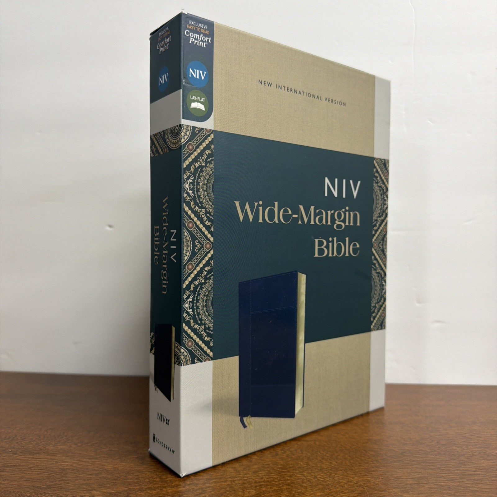 NIV, Wide Margin Bible (A Bible that Welcomes Note-Taking), Leathersoft, Navy
