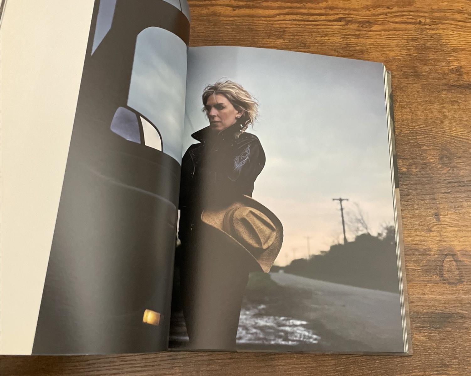 SIGNED – Annie Leibovitz: American Music by Annie Leibovitz, 2003 HC 1st edition