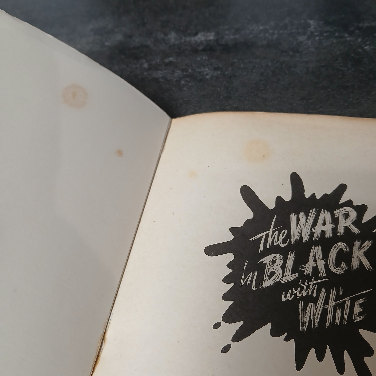 The War in Black with White Book 2 – Vintage WWII Cartoon Compilation Geo White
