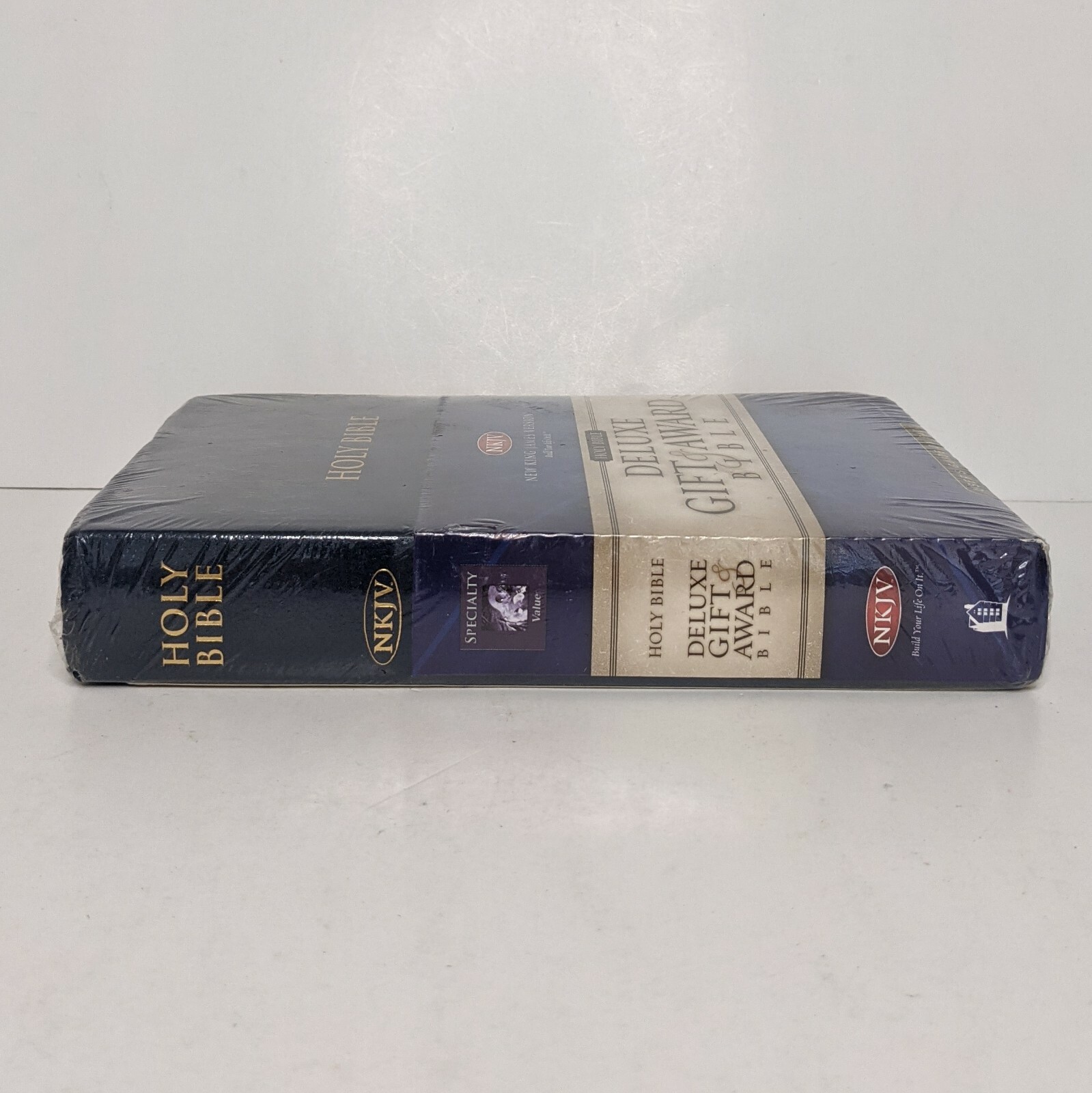 Holy Bible Deluxe Gift and Award By Thomas Nelson New King James Version Sealed