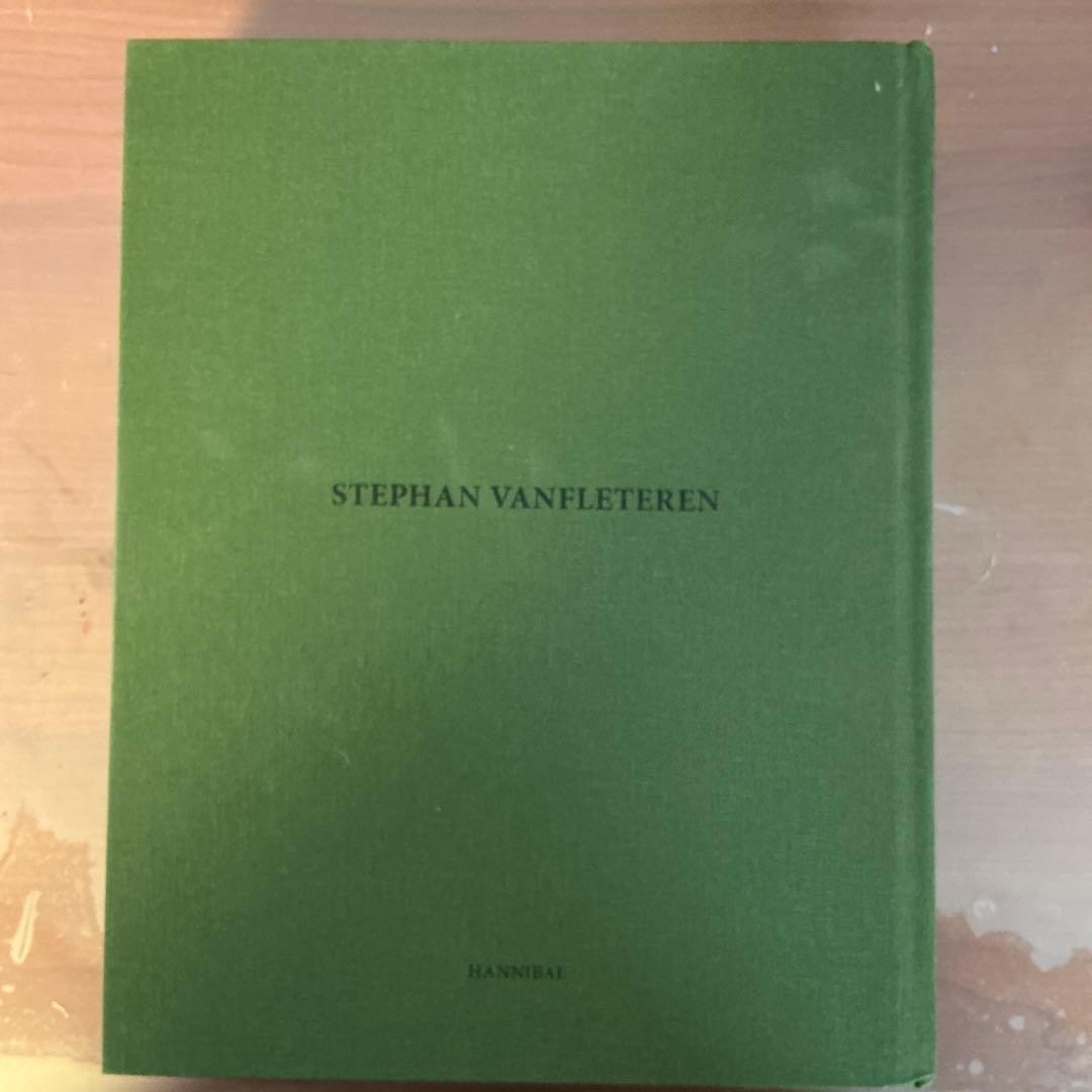 PRESENT Stefan VanVleteren Hardcover 496 pages English ISBN 94638