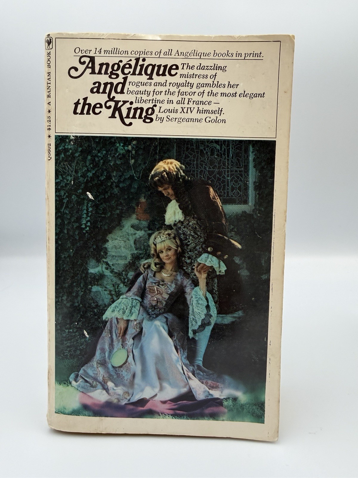 Vintage ANGELIQUE By Sergeanne Golon, The King, Temptation, 2 Paperbacks 1971