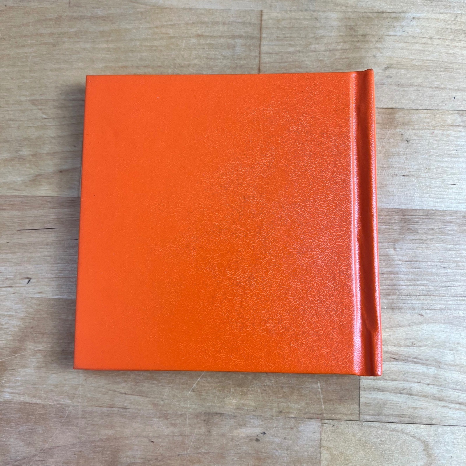 Hermes Book Carre Scarf Guide Orange Illustrated 1998 1st Edition Mini Hardcover