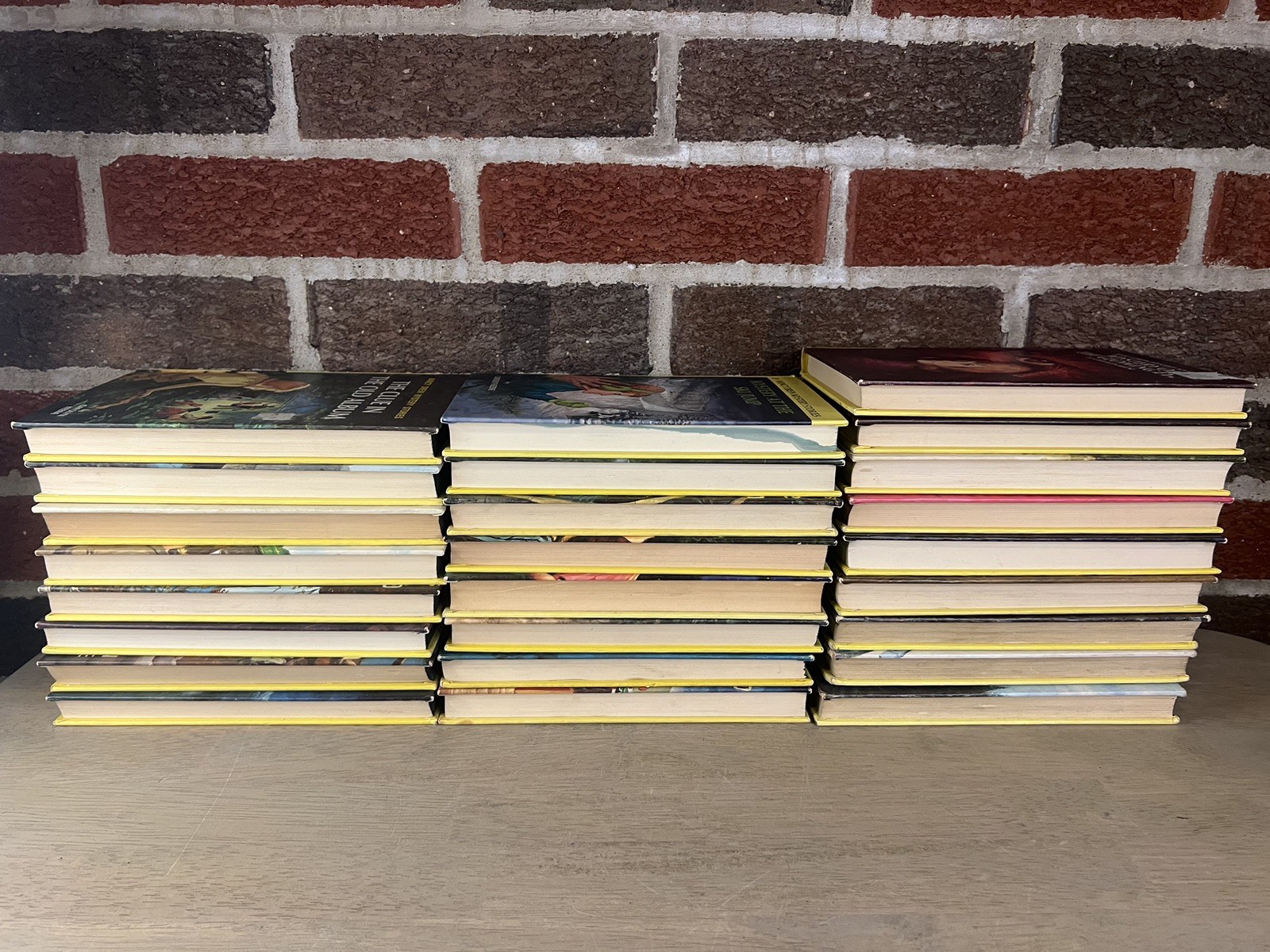 Lot of 25 Vintage Carolyn Keene Nancy Drew Hardcovers 1960s.