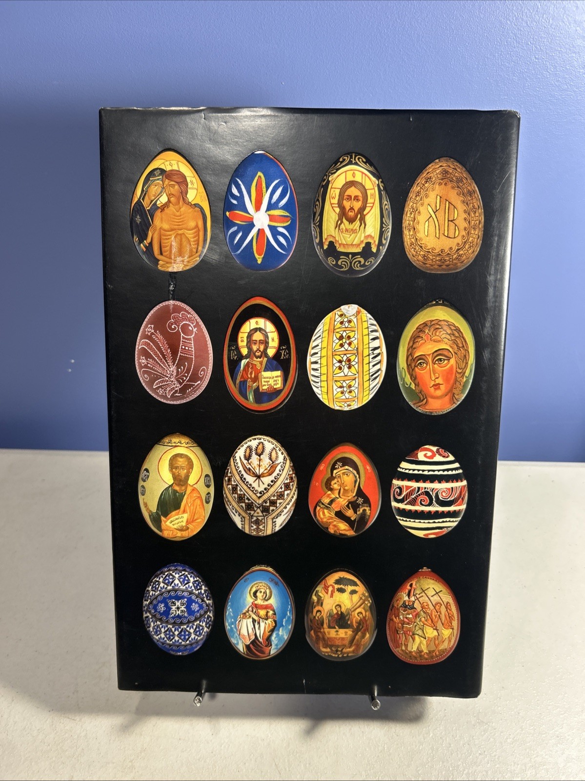 „EASTER EGGS & ART“ by Robert & Yvonne Klancko Knights of Columbus Museum -HC/DJ
