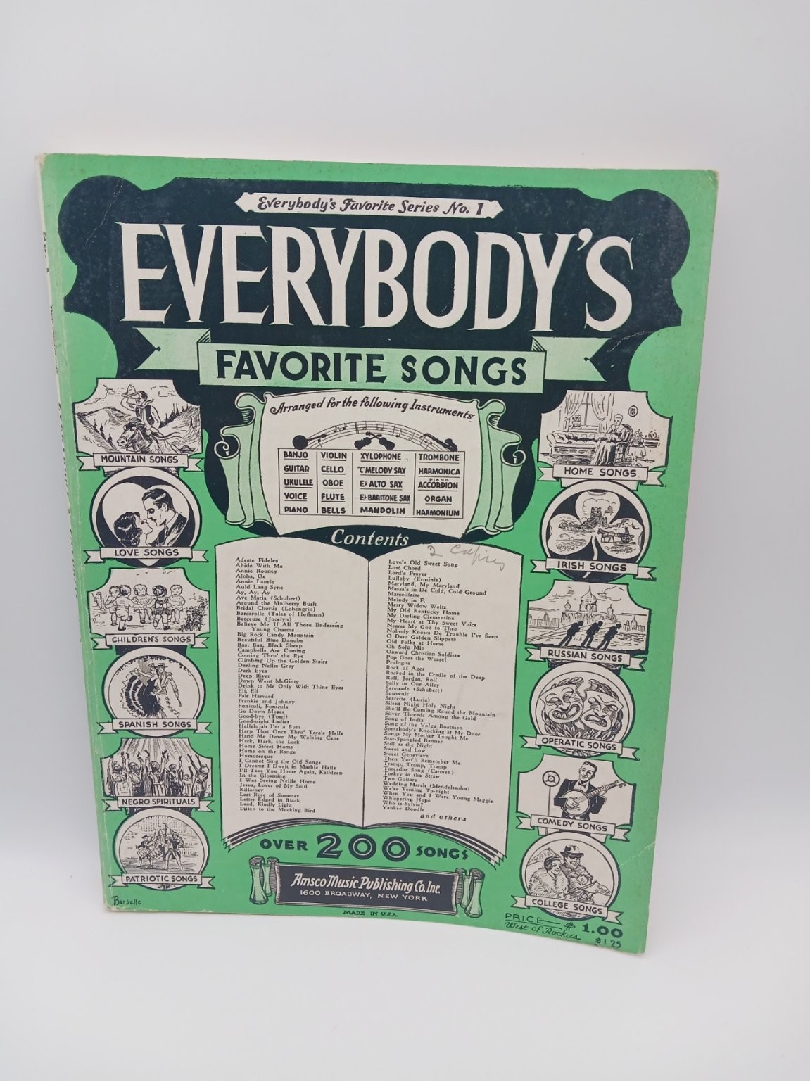 Everybody’s Favorite Songs 1933 Amsco Music Publishing Over 200 Songs