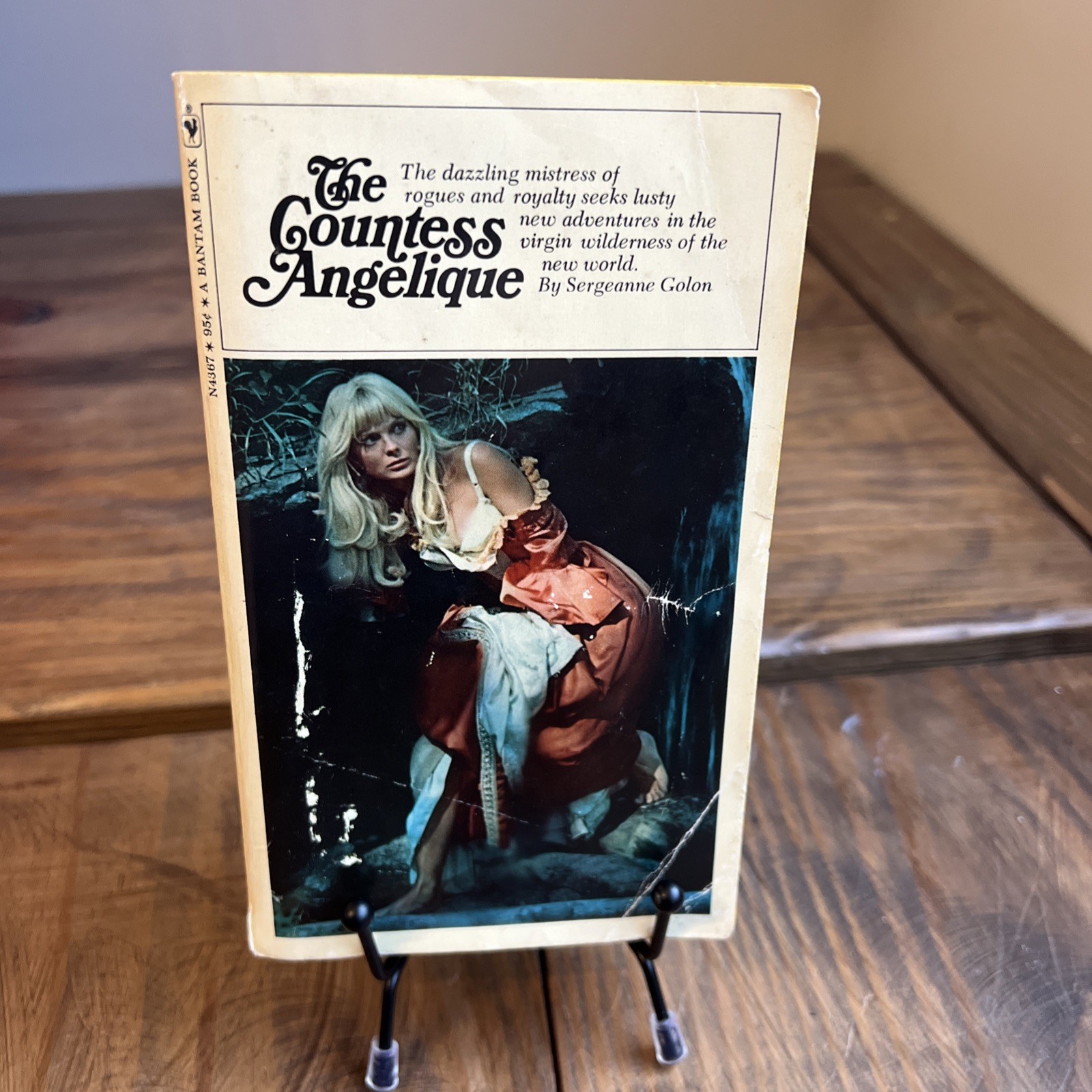 Countess Angelique Sergeanne Golon 1969 Bantam Paperback Historical Romance