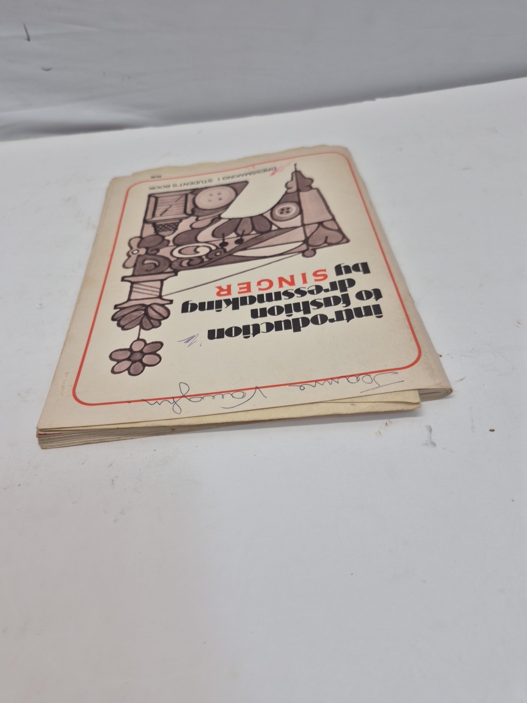 Introduction to Fashion Dressmaking by Singer Student’s Book I (1971) 80 Pages