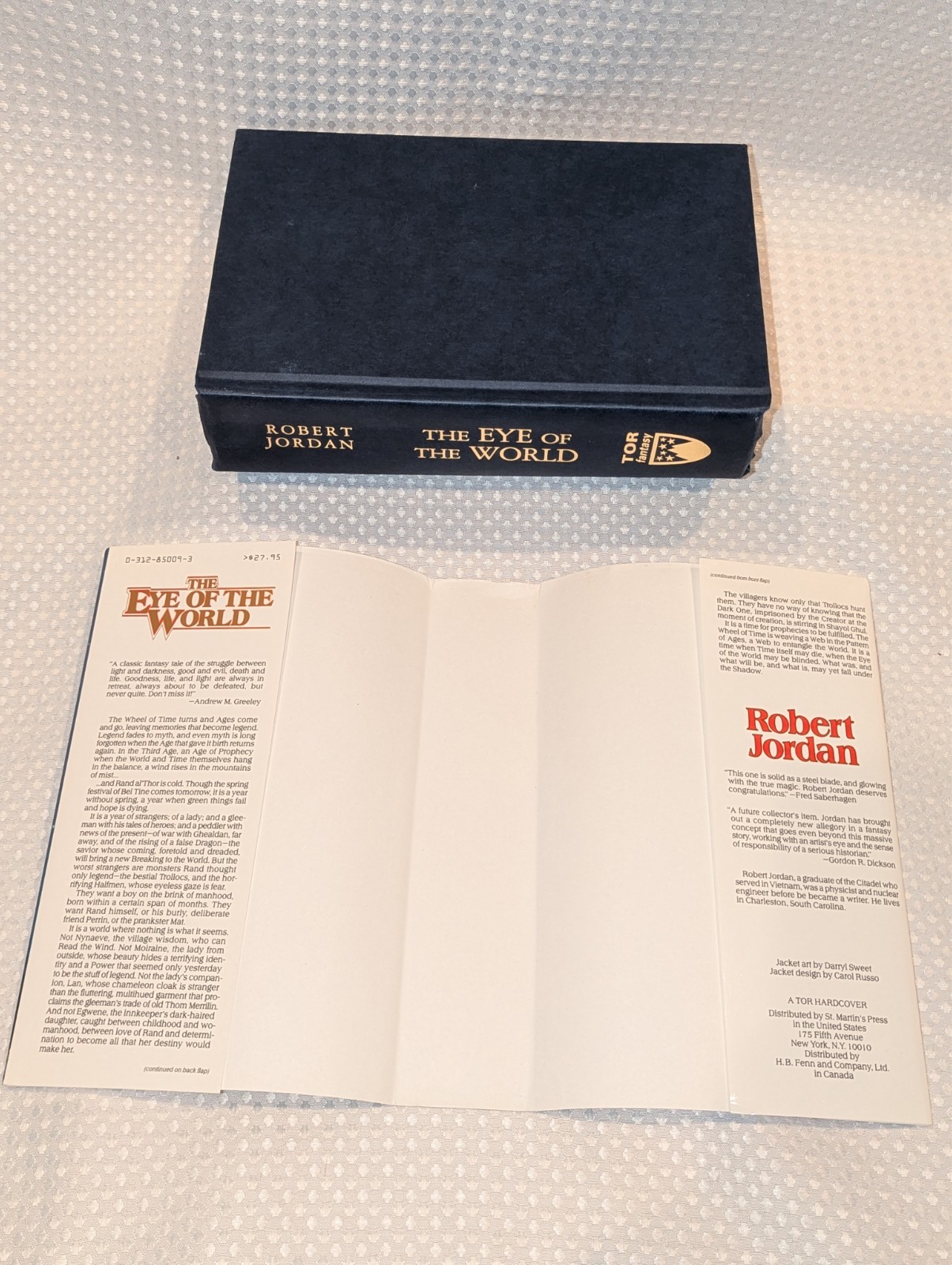 Eye of the World : Book One of the Wheel of Time by Robert Jordan (1990)