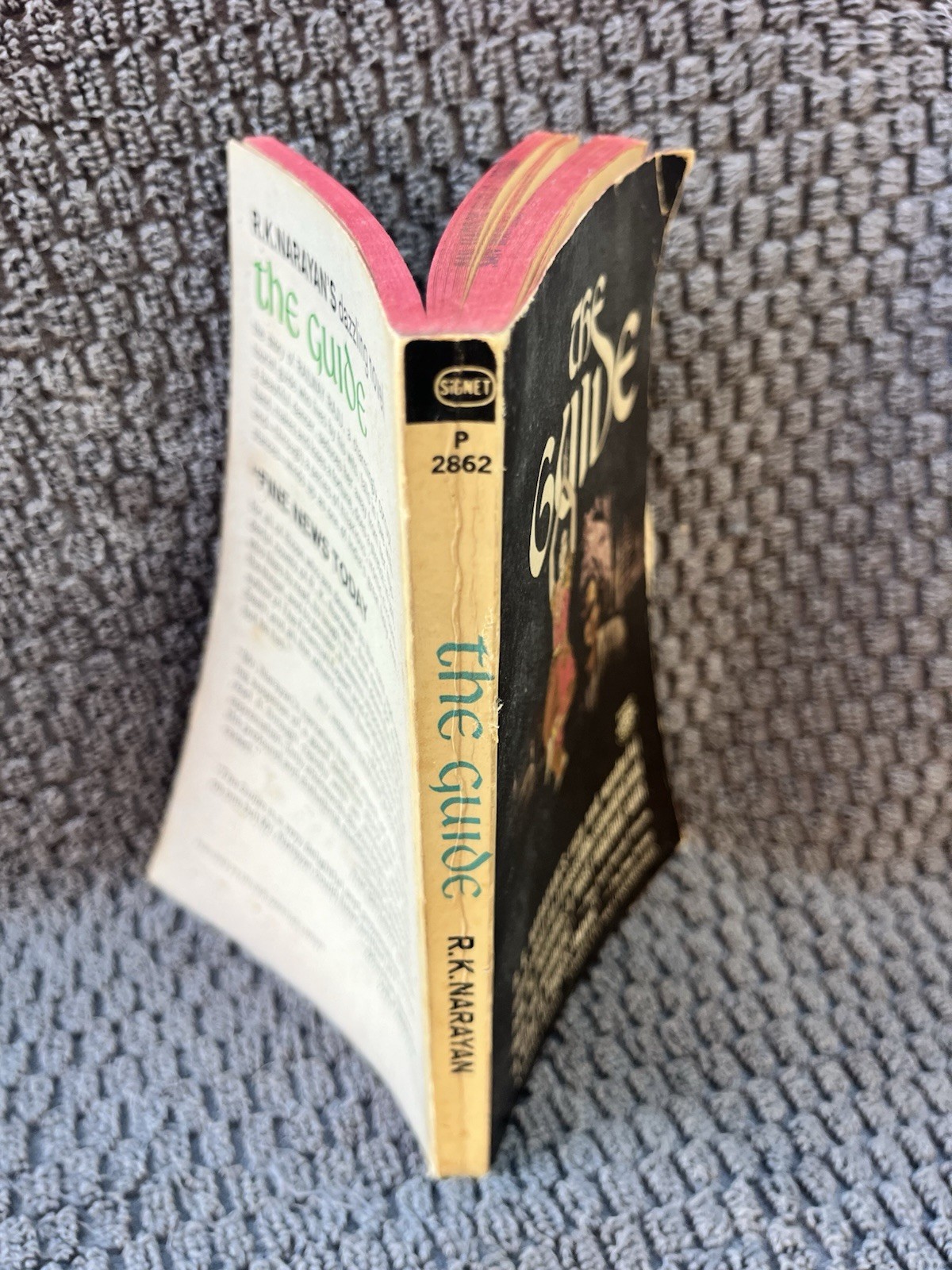 The Guide — R. K. Narayan — Signet Book Paperback — 1966 1st Printing Unabridged