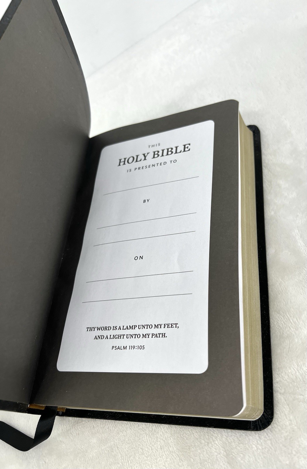 KJV Holy Bible Giant Print Reference Black Leatherflex Red Letter Concordance