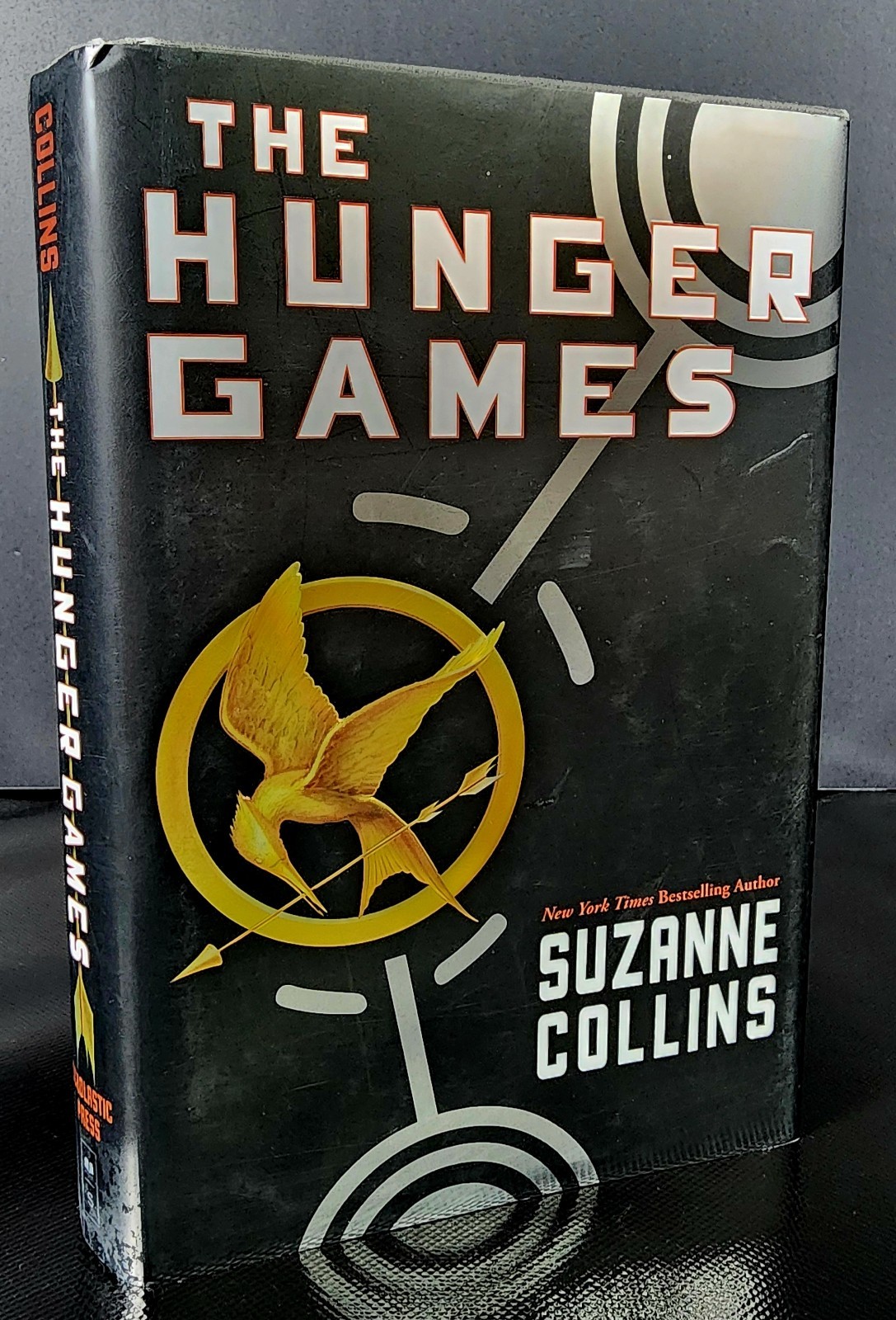 „The Hunger Games“ by Suzanne Collins Hardcover Excellent Condition