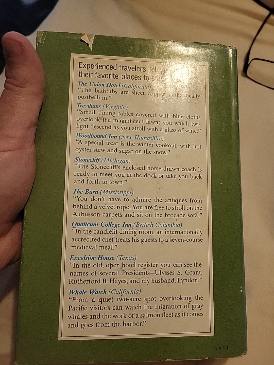 America’s Wonderful Little Hotels and Inns Hardcover Barbara Crossette 1980 DJ