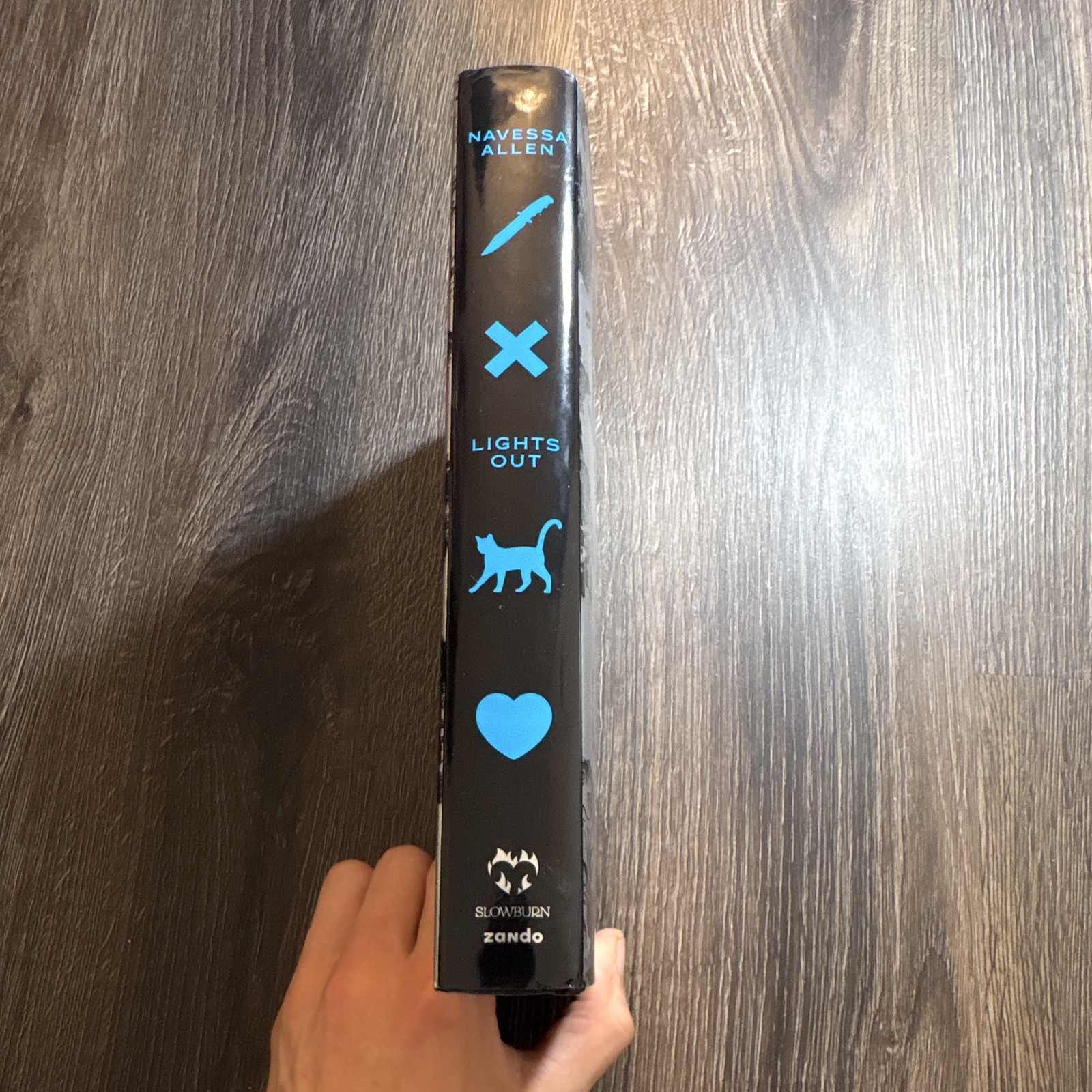 Navessa Allen Lights Out Collector’s Edition 2025 Hardcover Zando After Dark