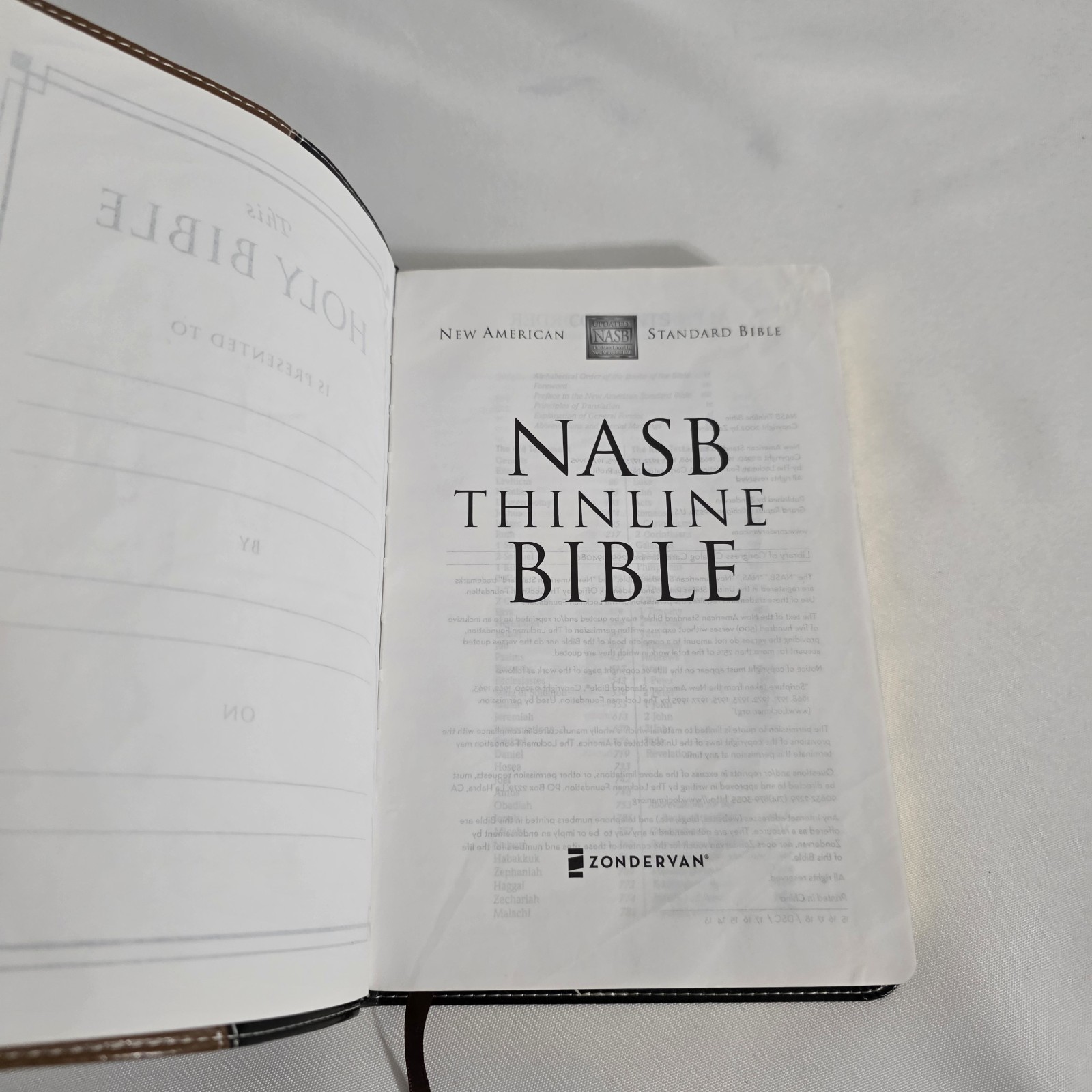 NASB, THINLINE BIBLE, IMITATION LEATHER, BLACK/TAN, RED By Zondervan Publishing