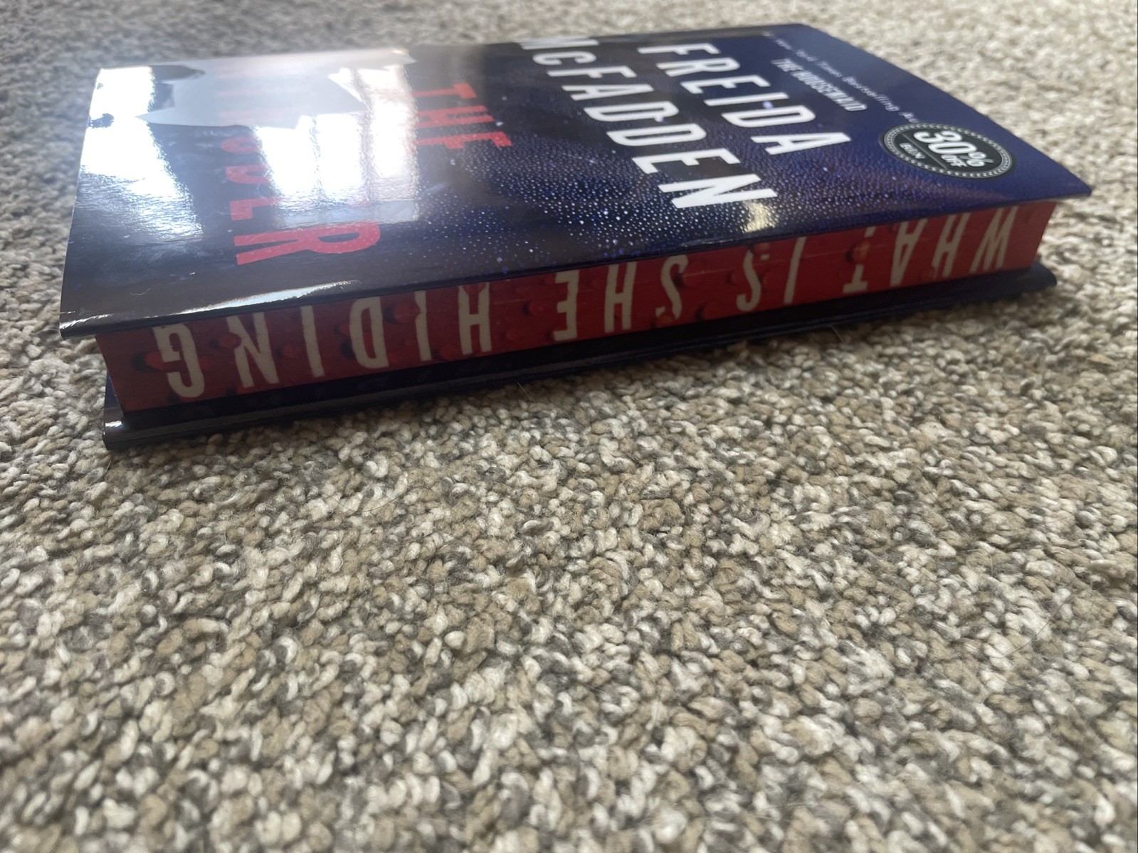 The Intruder An Unputdownable – VERY GOOD