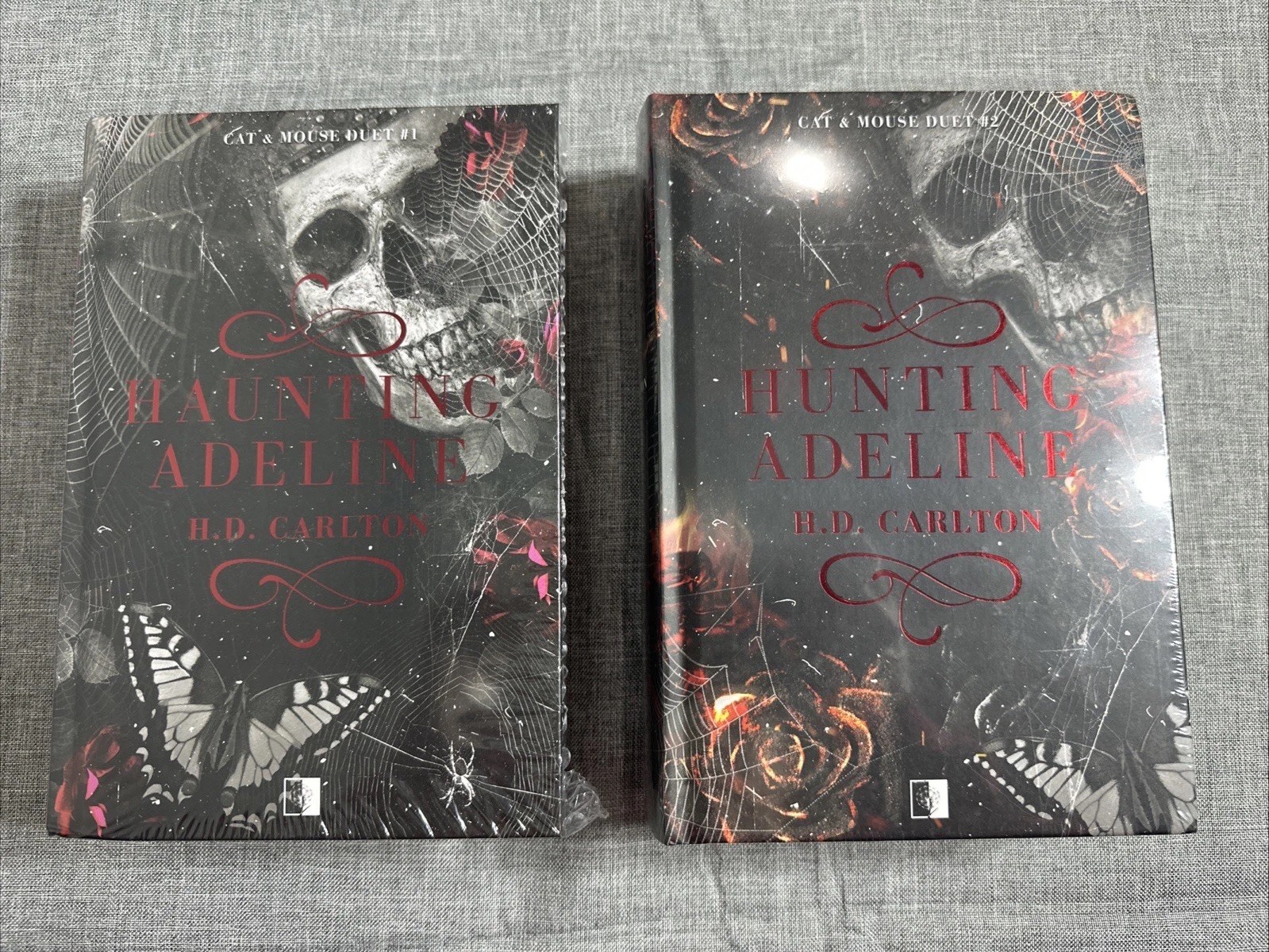 Hunting Adeline: Cat and Mouse Duet H.D. Carlton Polish Edition