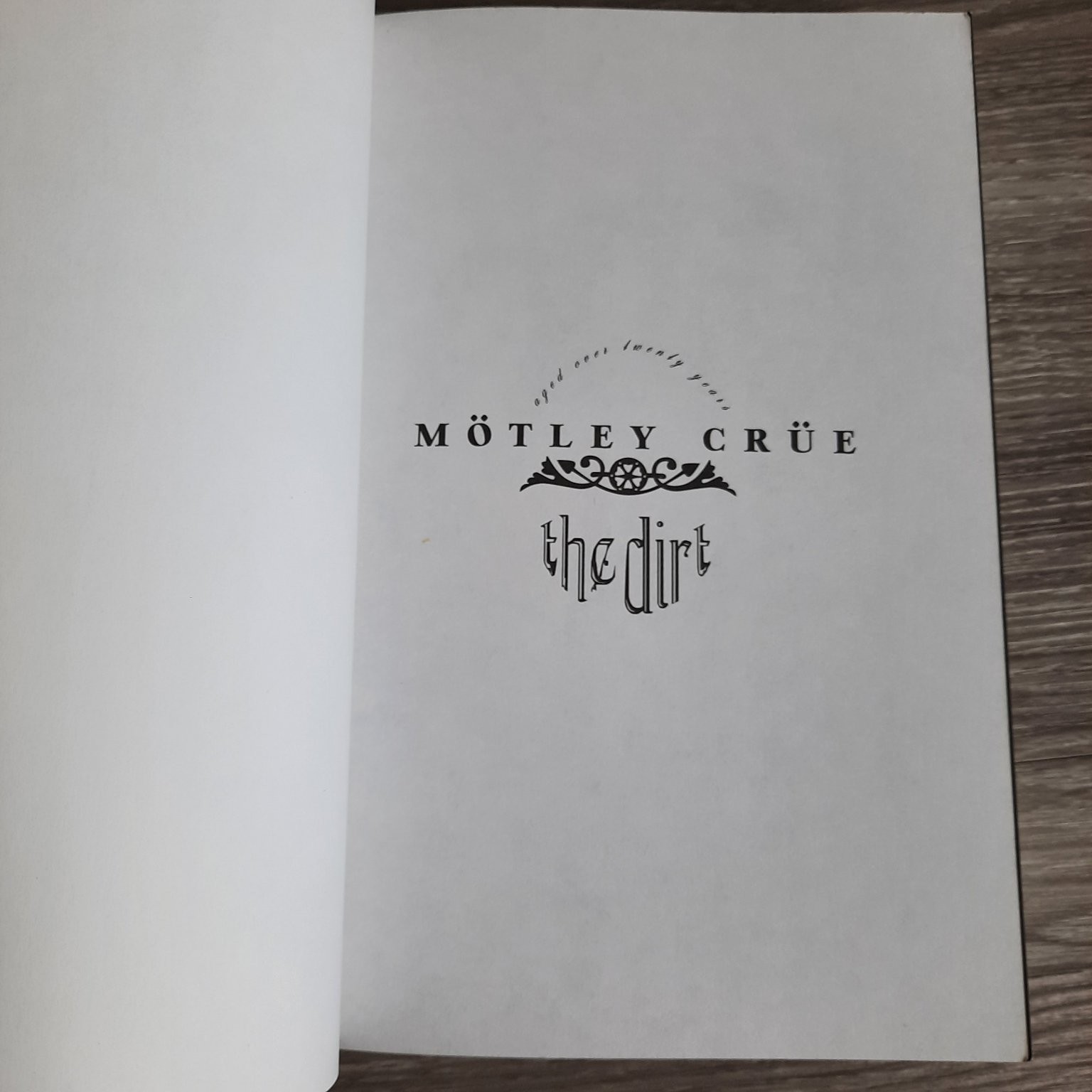 The Dirt Mötley Crüe Neil Strauss 2002 1st Paperback Rock Biography Dey St.