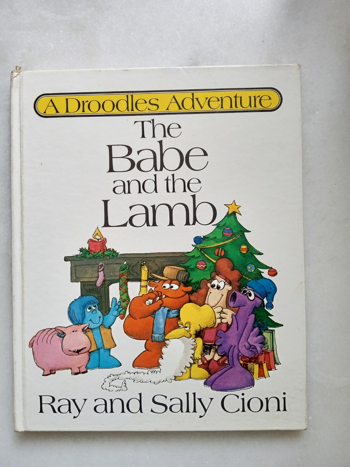 Mixed Lot : Graphic Novels / Children’s Books — PLS READ DESCRIPTION