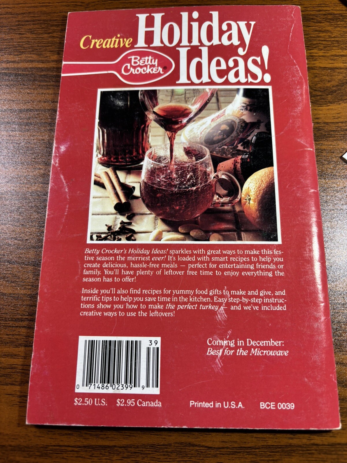 Betty Crocker creative Holiday Ideas and Cookbook no 39 1989 VTG 91 pages