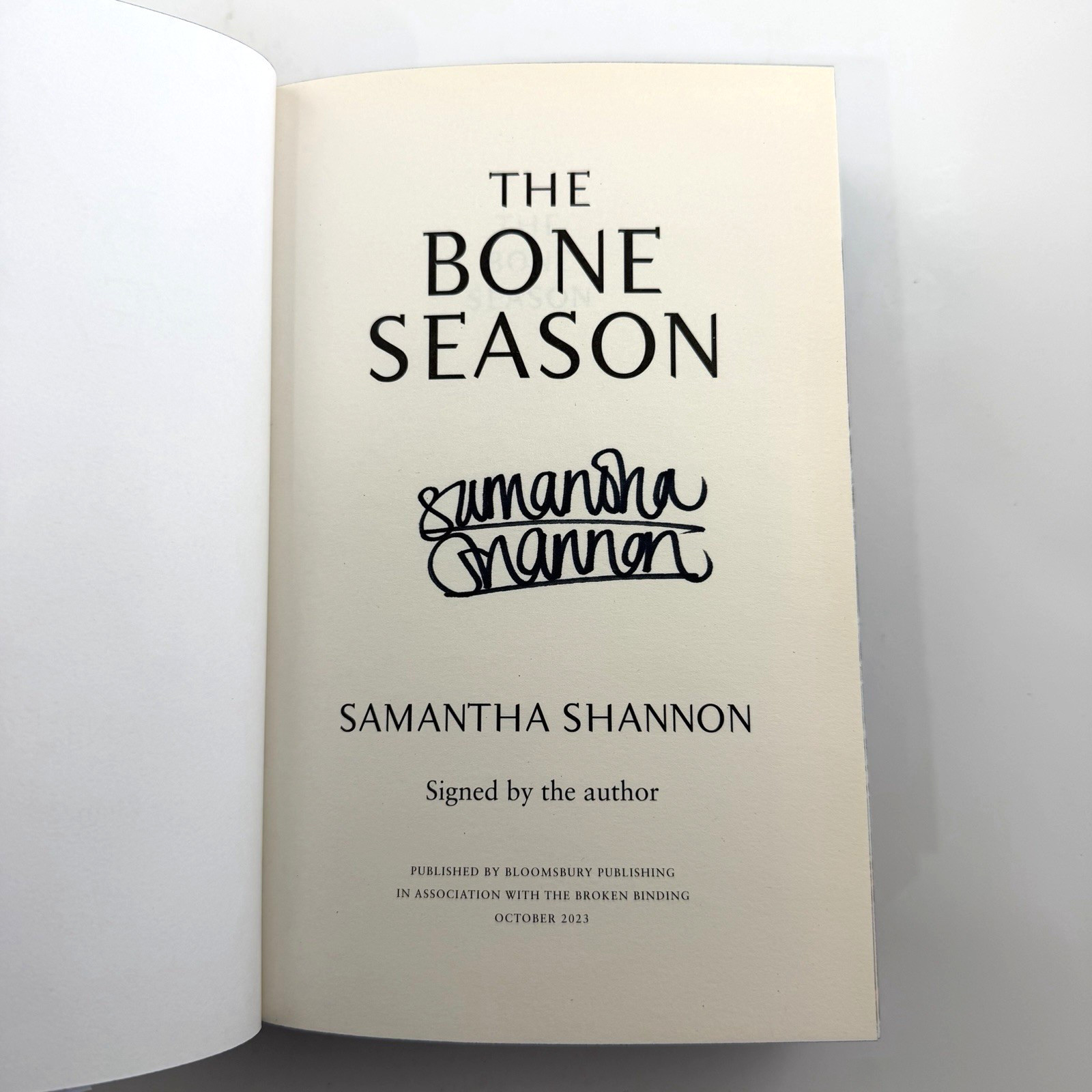THE BONE SEASON Samantha Shannon SIGNED Broken Binding Special Edition Book 1