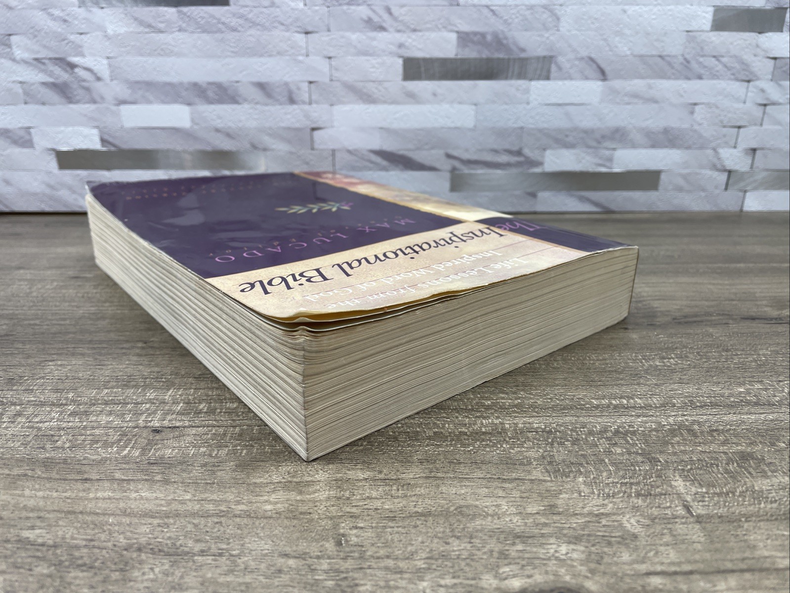The Inspirational Bible (New Century Version, The Everyday Bible) – ACCEPTABLE