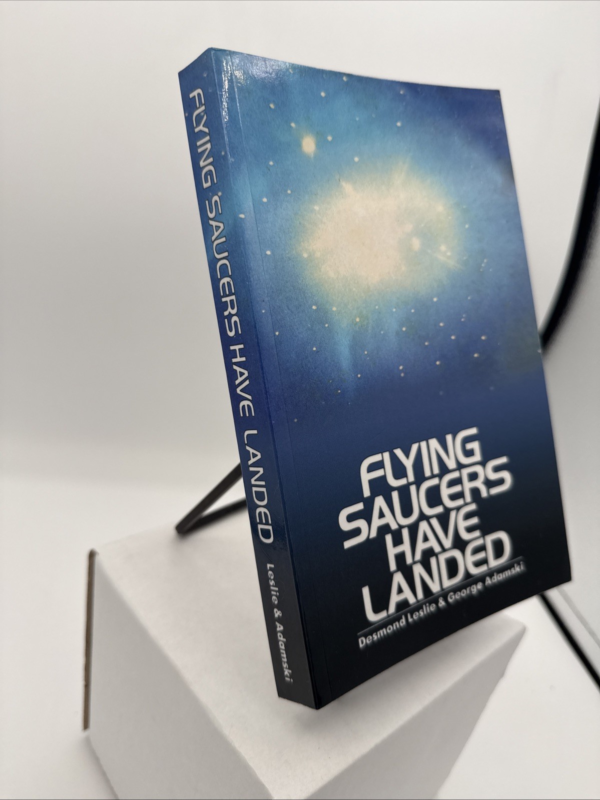 Flying Saucers Have Landed by Desmond Leslie and George Adamski. 1970 B3