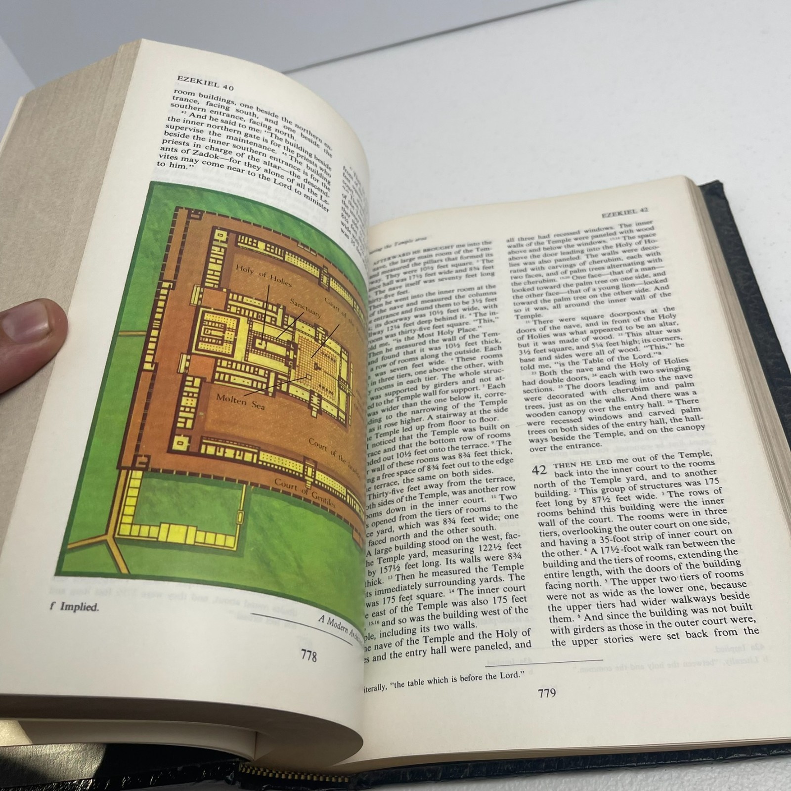 VTG – The Living Bible – Holman Illustrated Edition – 1973