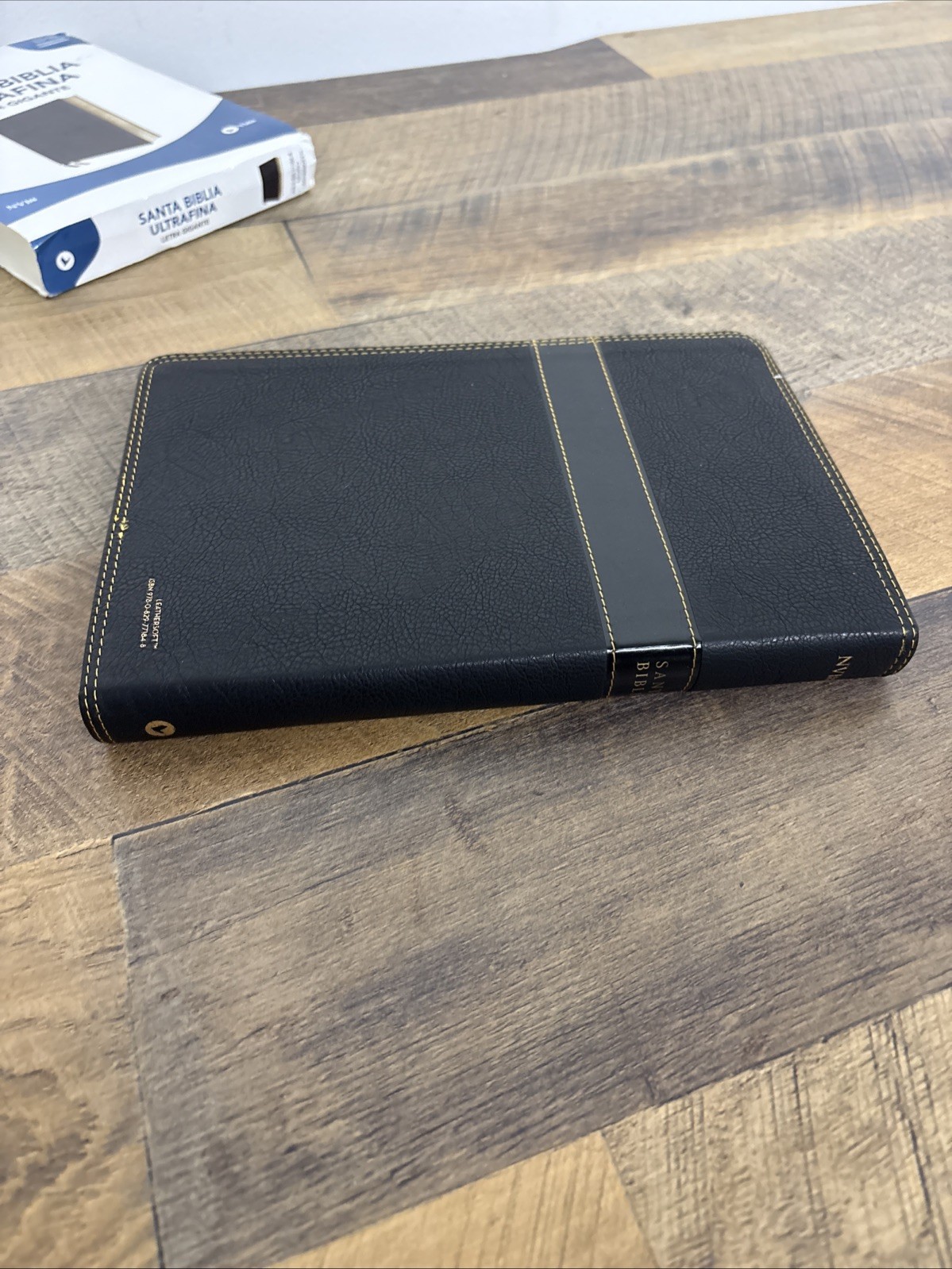 NVI, Santa Biblia, Revisión 2022, Ultrafina, Letra Gigante, Leathersoft, Negro,