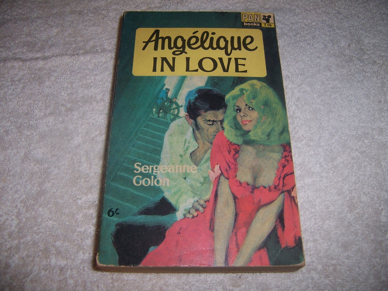 Angelique in Love by Sergeanne Golon pb 1965 Pan Books