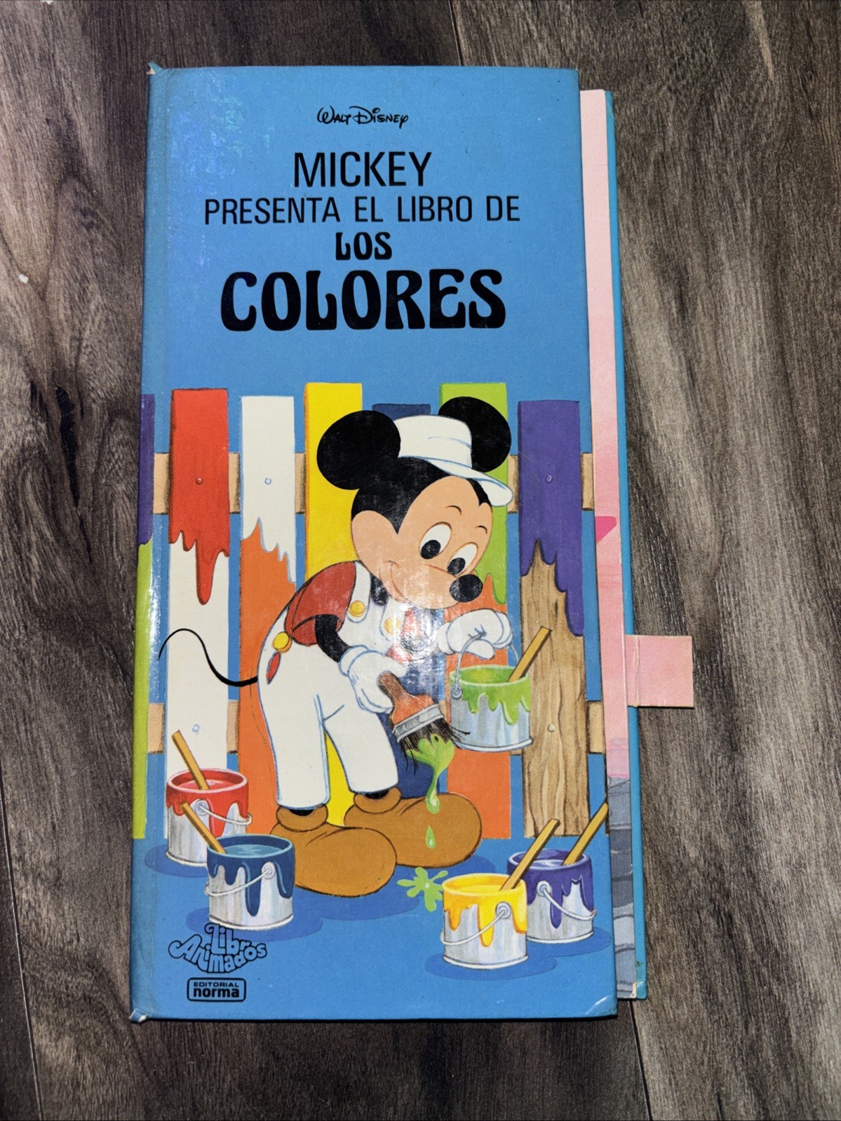 Mickey Presents El Libro De Los Colors